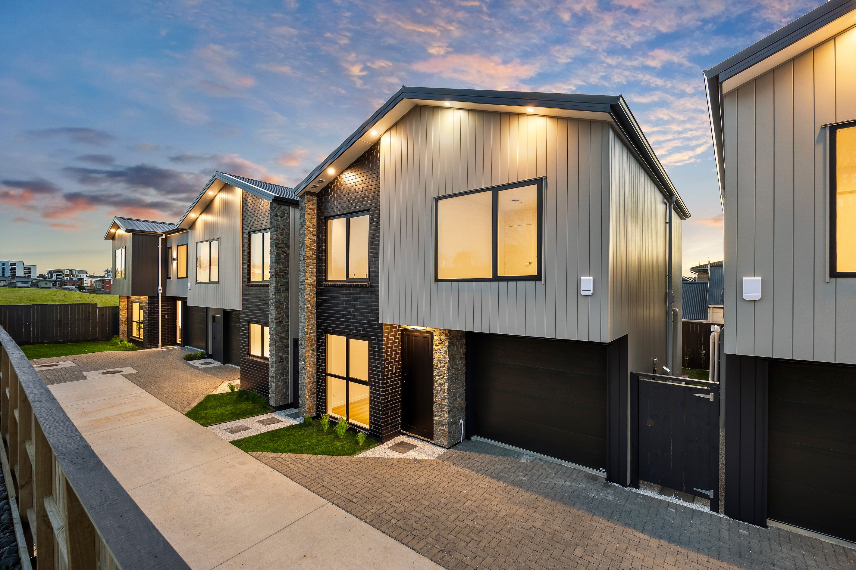 31B Akoranga Drive, Northcote, North Shore City