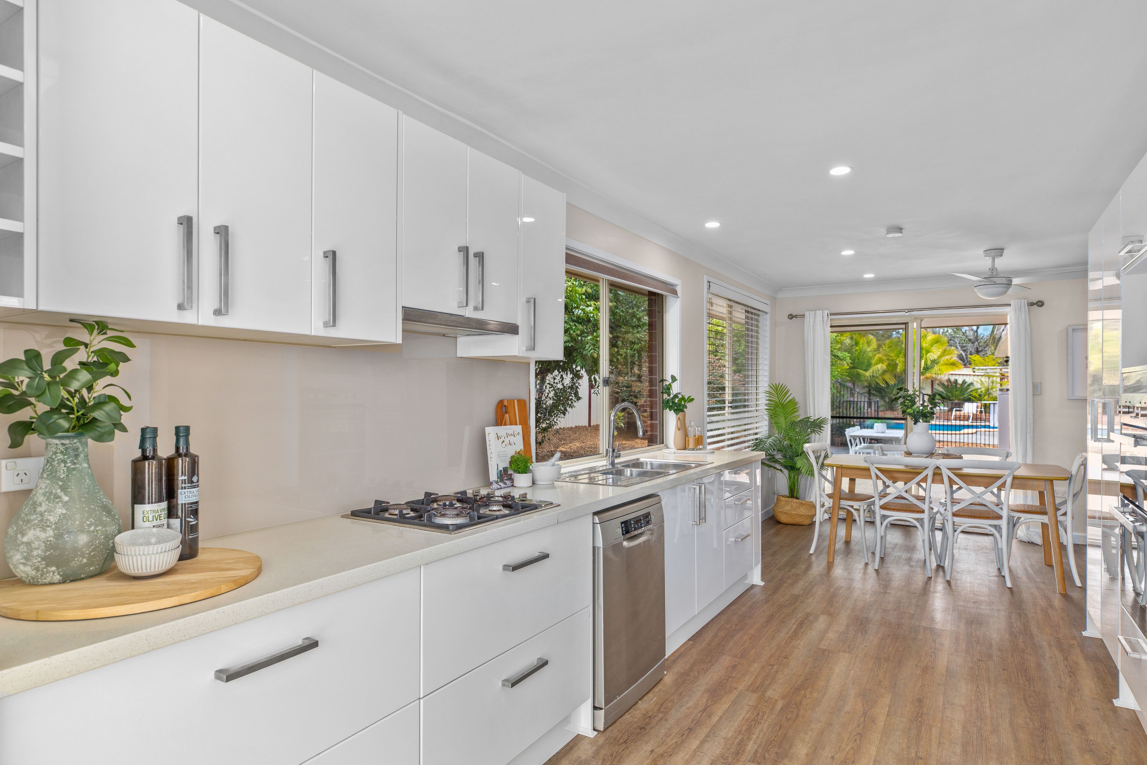 8 Ruth Place, Bateau Bay, NSW 2261