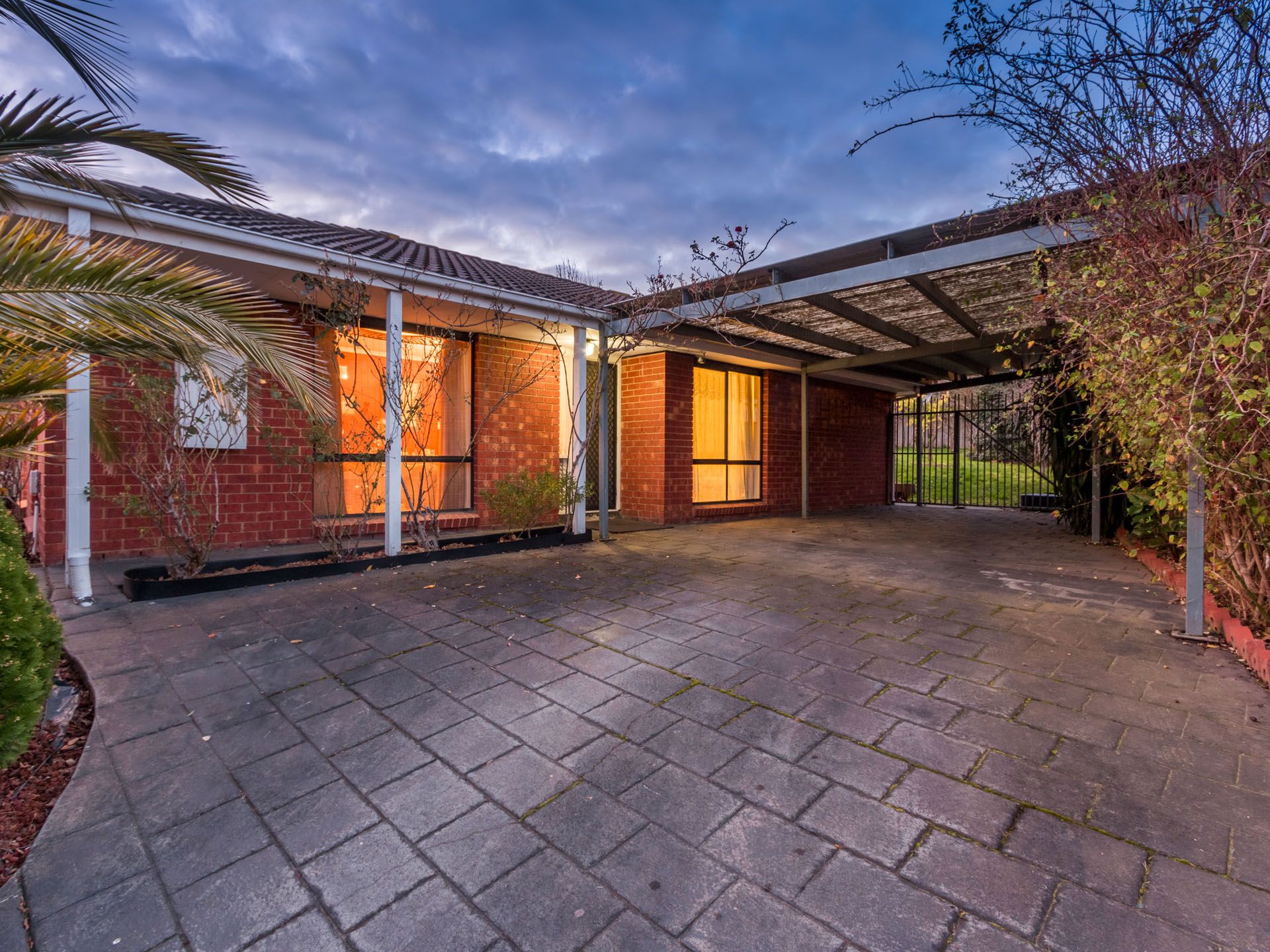 18 Temby Close, Endeavour Hills, VIC 3802