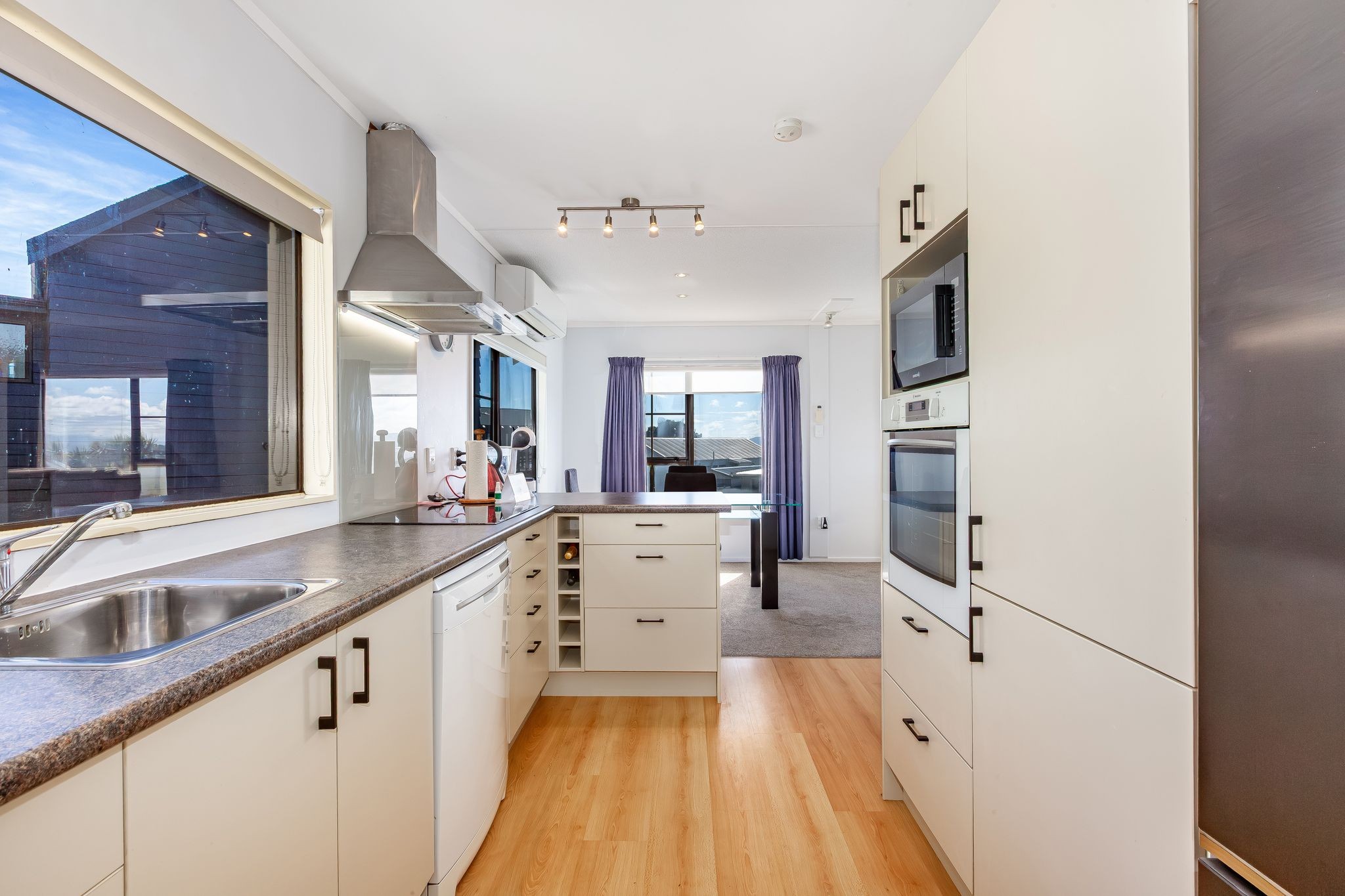 37 Nalanda Crescent, Broadmeadows, Wellington City