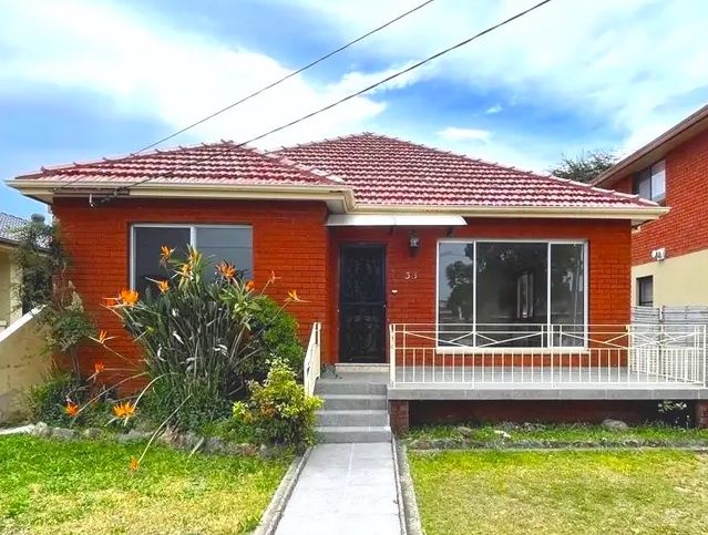 33 Bath Street — photo from Ray White Rockdale