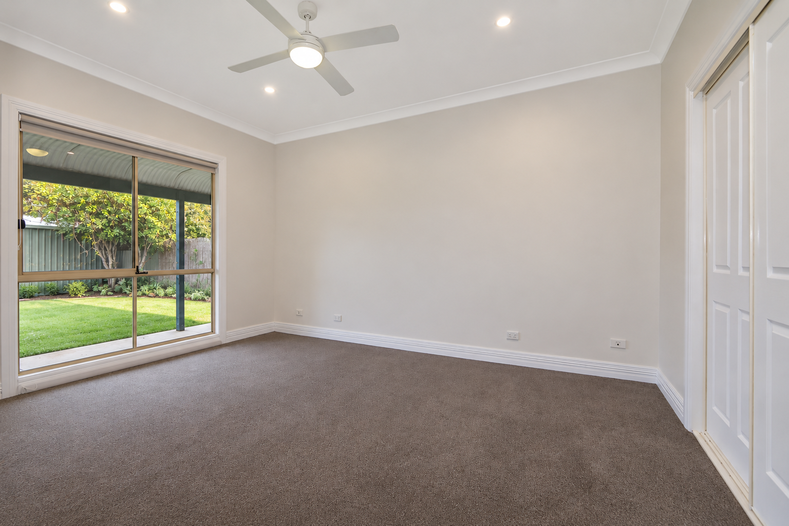 899 Mate Street — photo 8 of 10