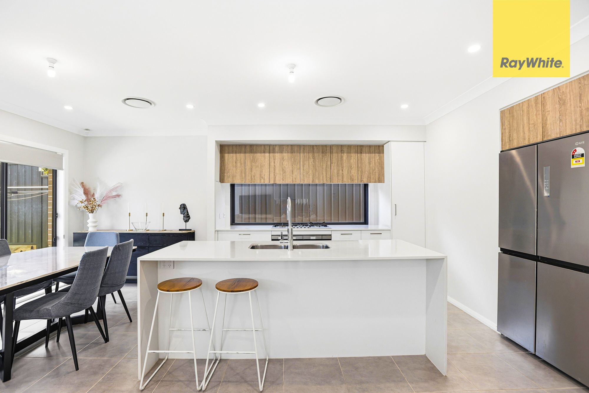 15 Nammoona Road, Colebee, NSW 2761