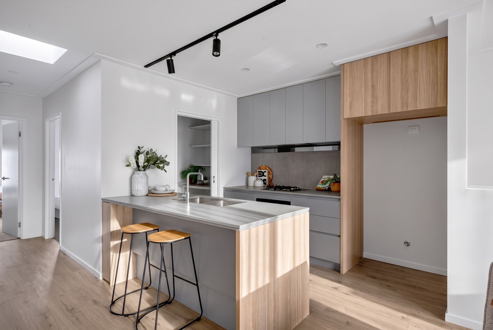 11 Light Street — photo 7 of 26