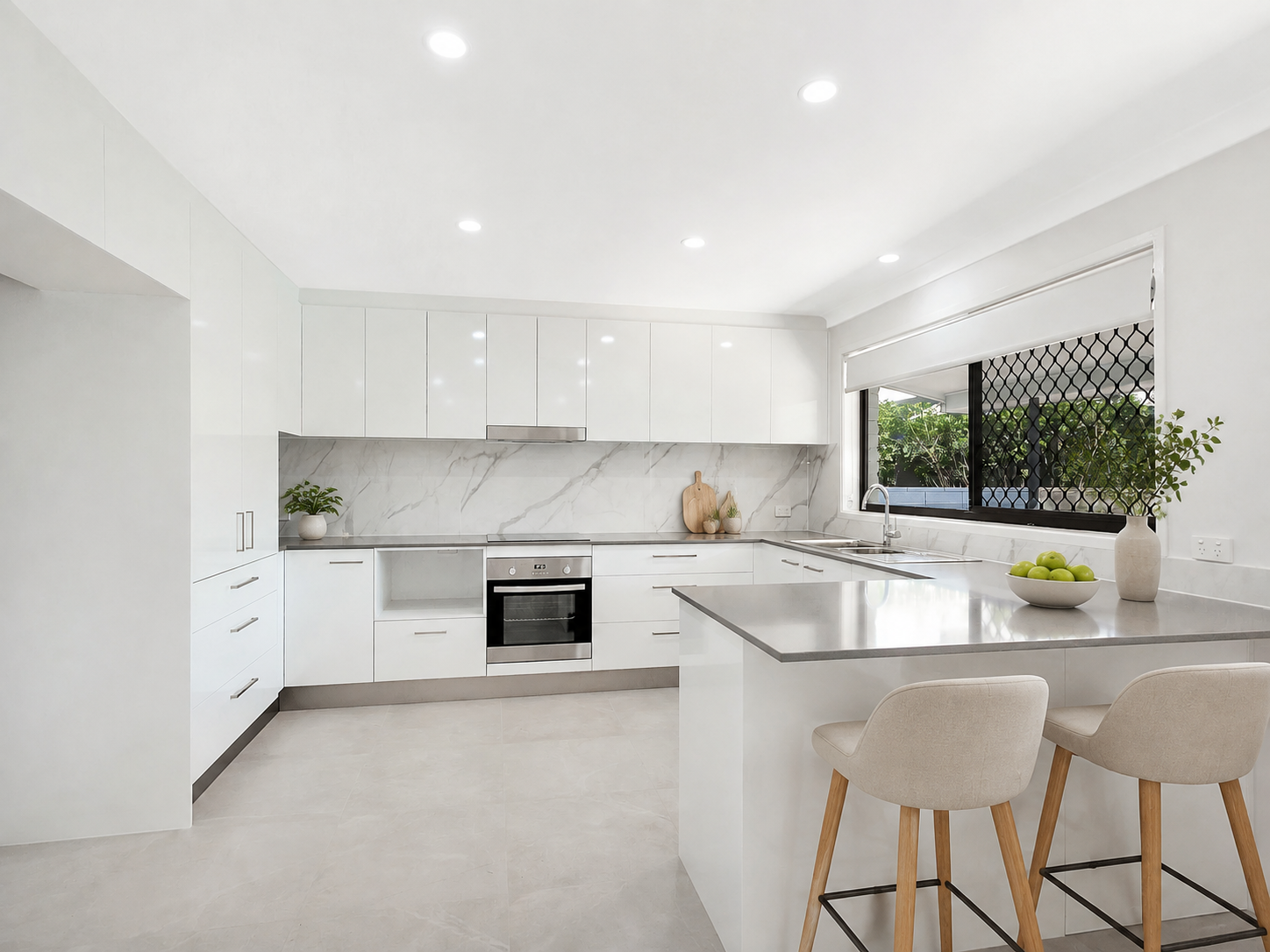 33 Karbunya Street, Mermaid Waters, QLD 4218