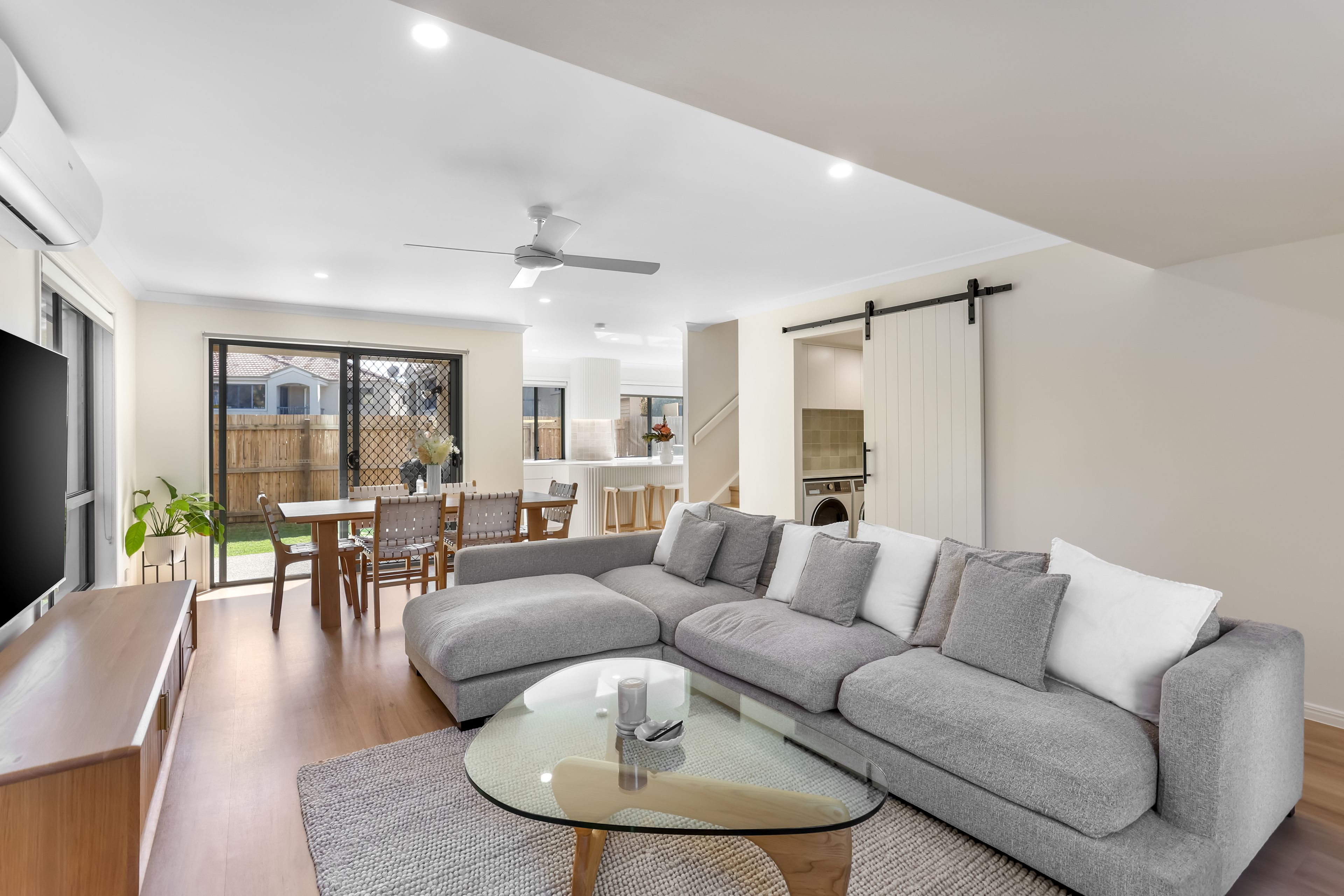 29/1 Santa Isobel Boulevard, Pacific Pines, QLD 4211