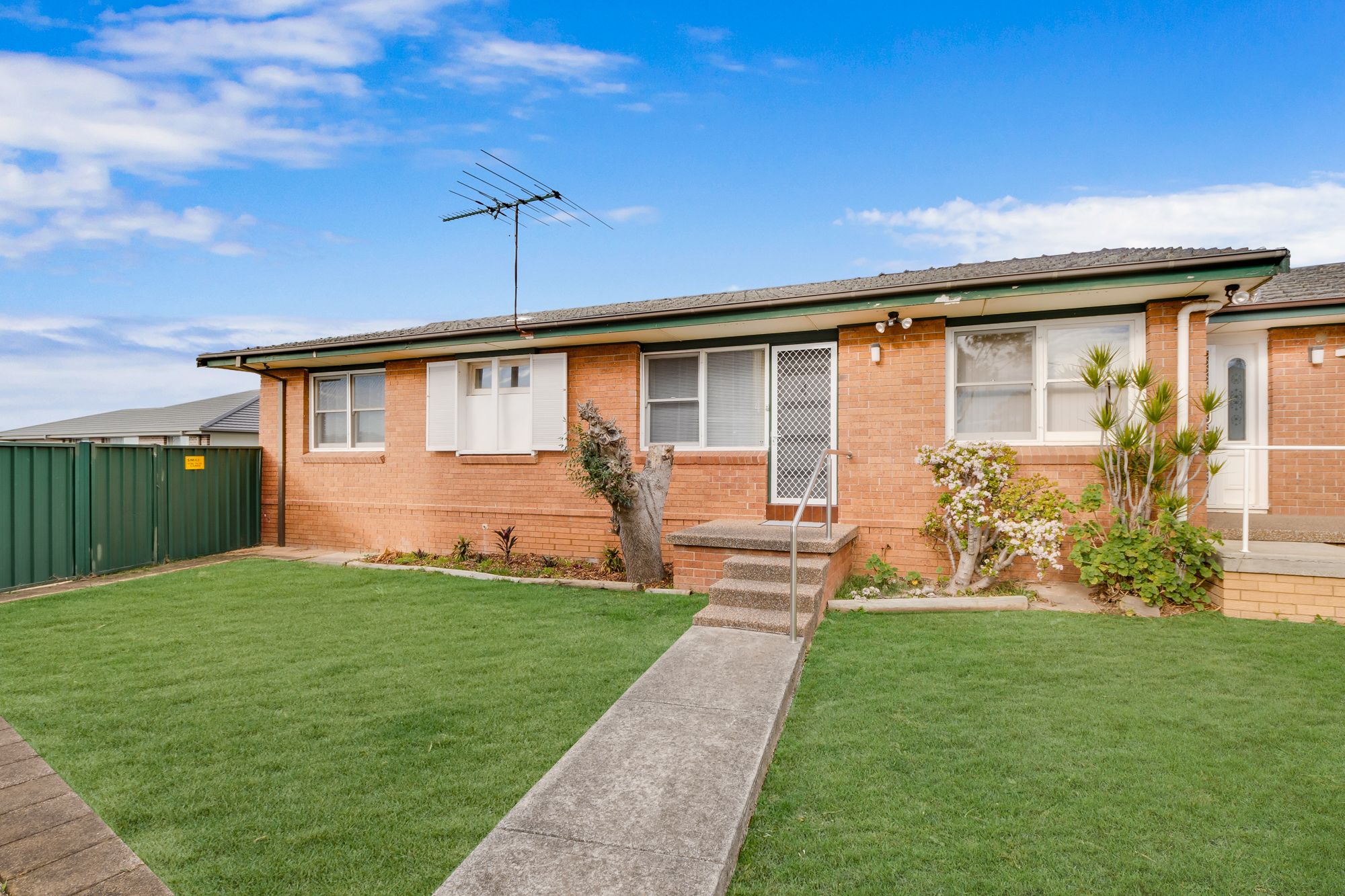 Minto, NSW 2566