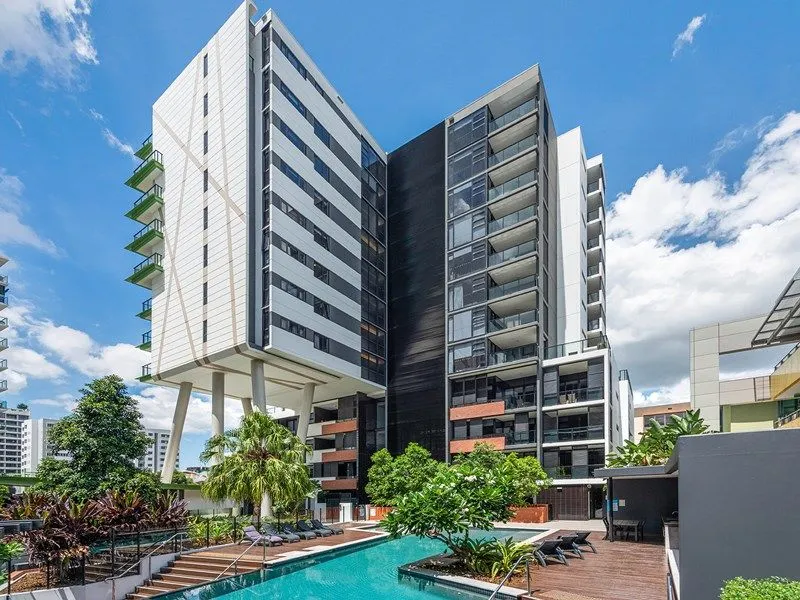 1006/9 Edmondstone Street, South Brisbane
