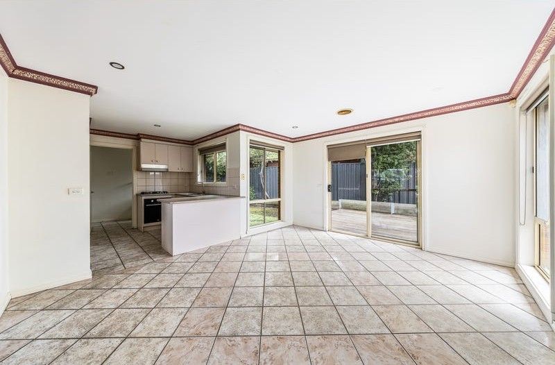62 Raisell Road — photo 4 of 17