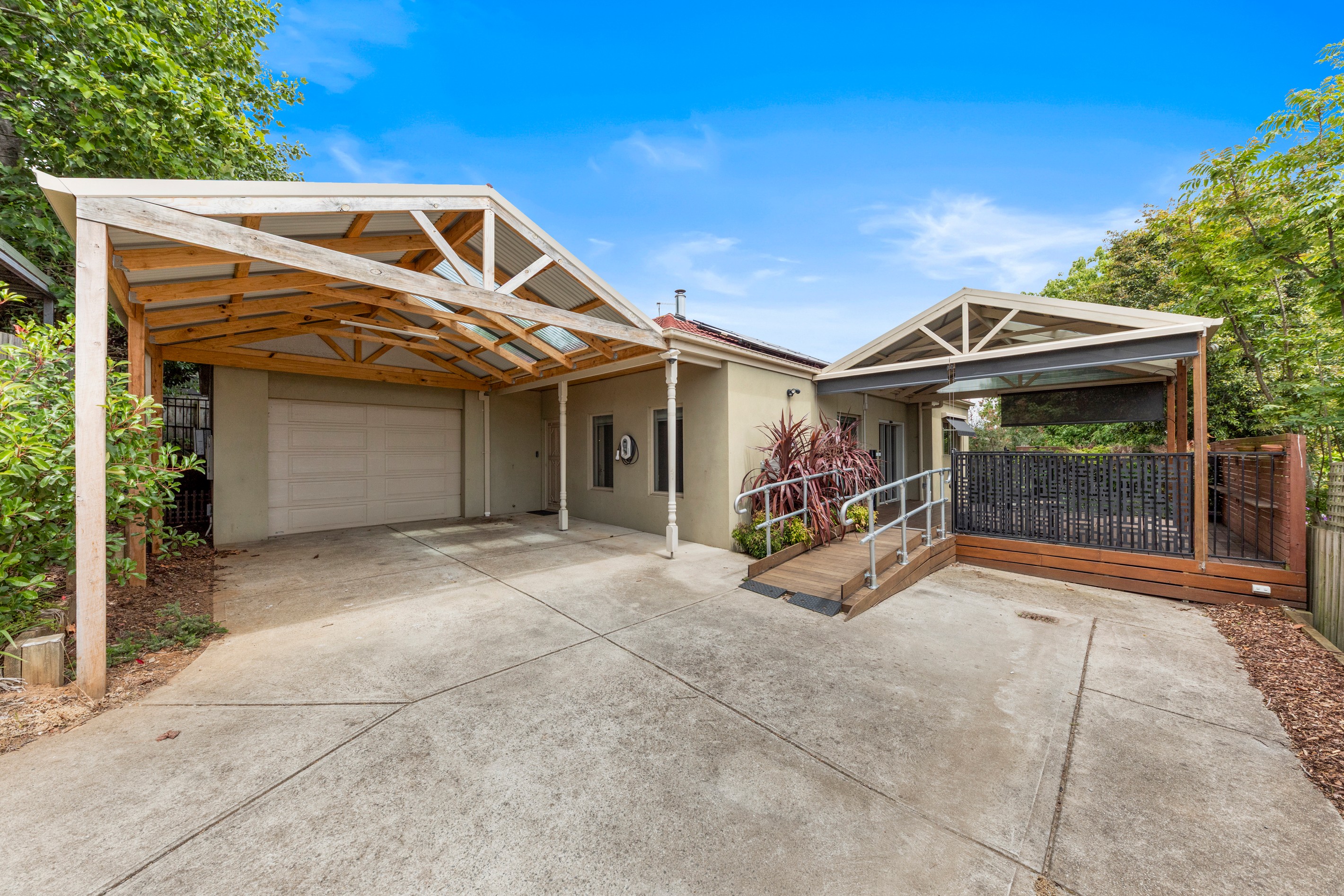 2/5 Charles Street, Drouin, VIC 3818