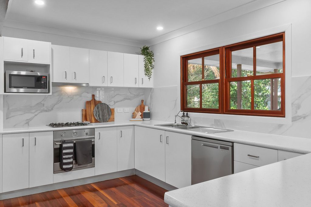 1 Vickers Street, Carina Heights, QLD 4152