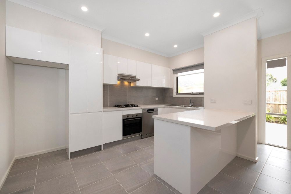 2/14 Luscombe Court, Kilsyth, VIC 3137