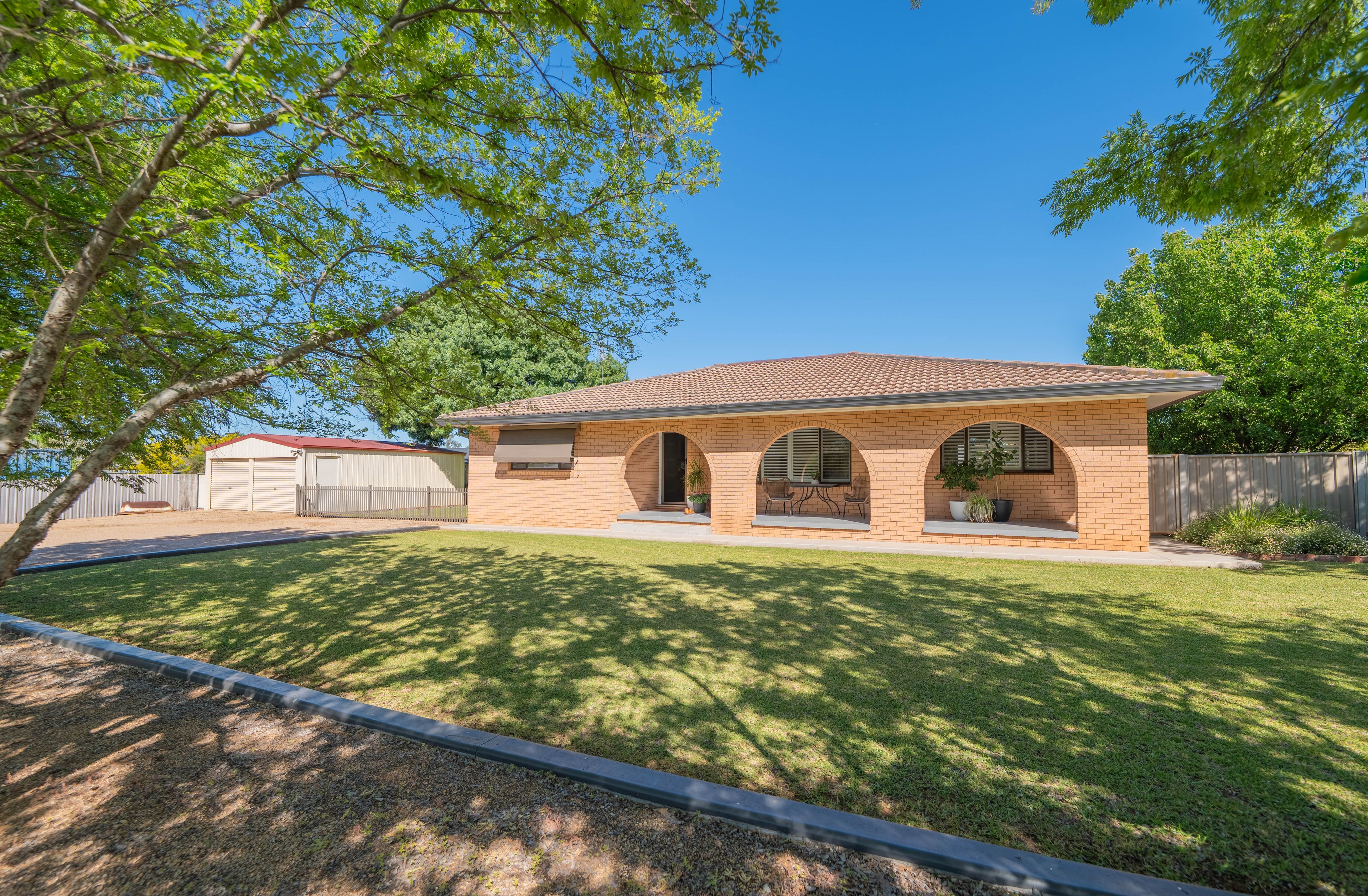 69 Quarry Road — photo from Ray White Parkes