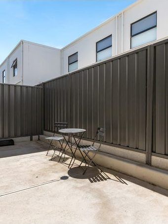 17 Olley Place — photo 12 of 12
