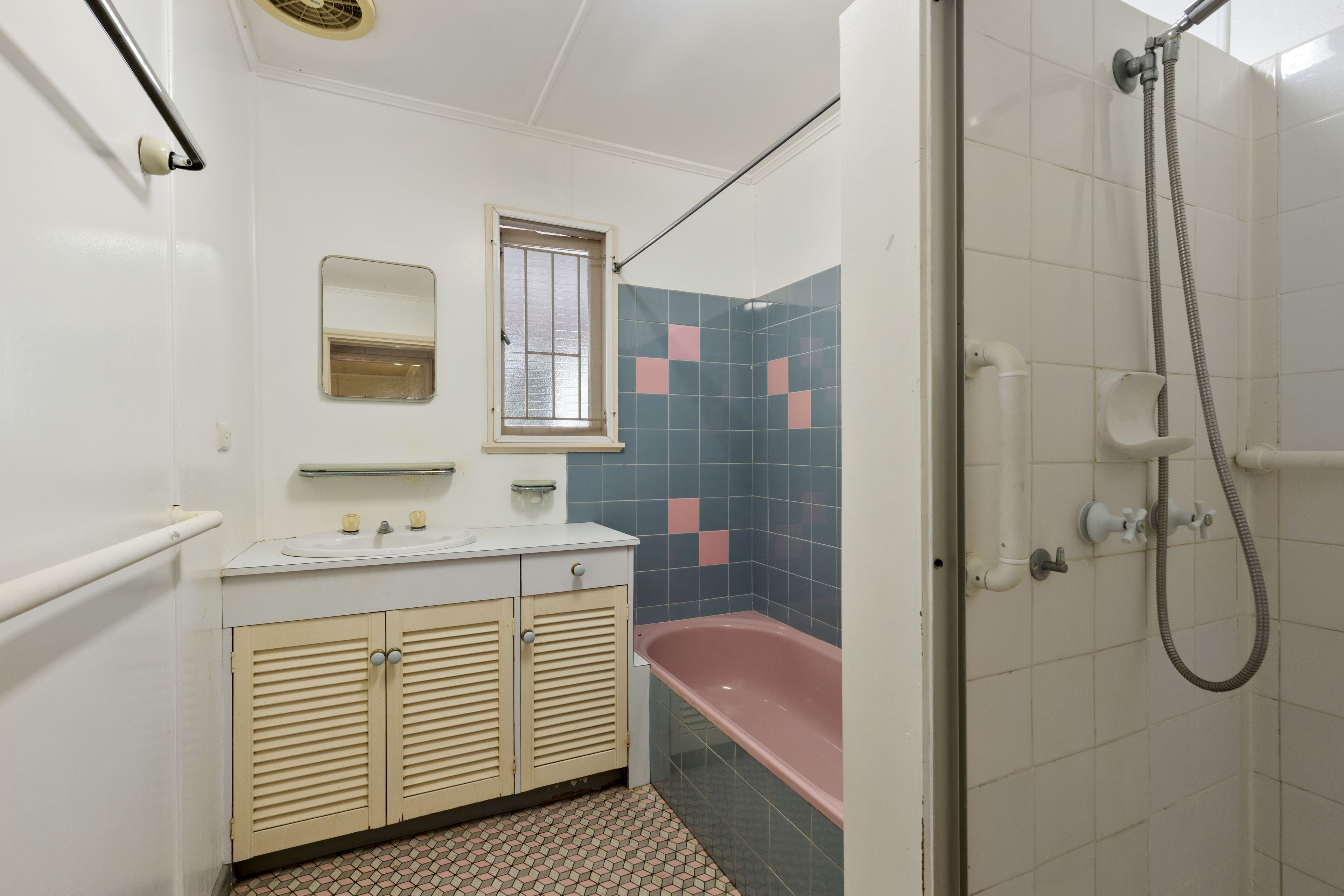 77 Weatherhead Avenue — photo 9 of 14