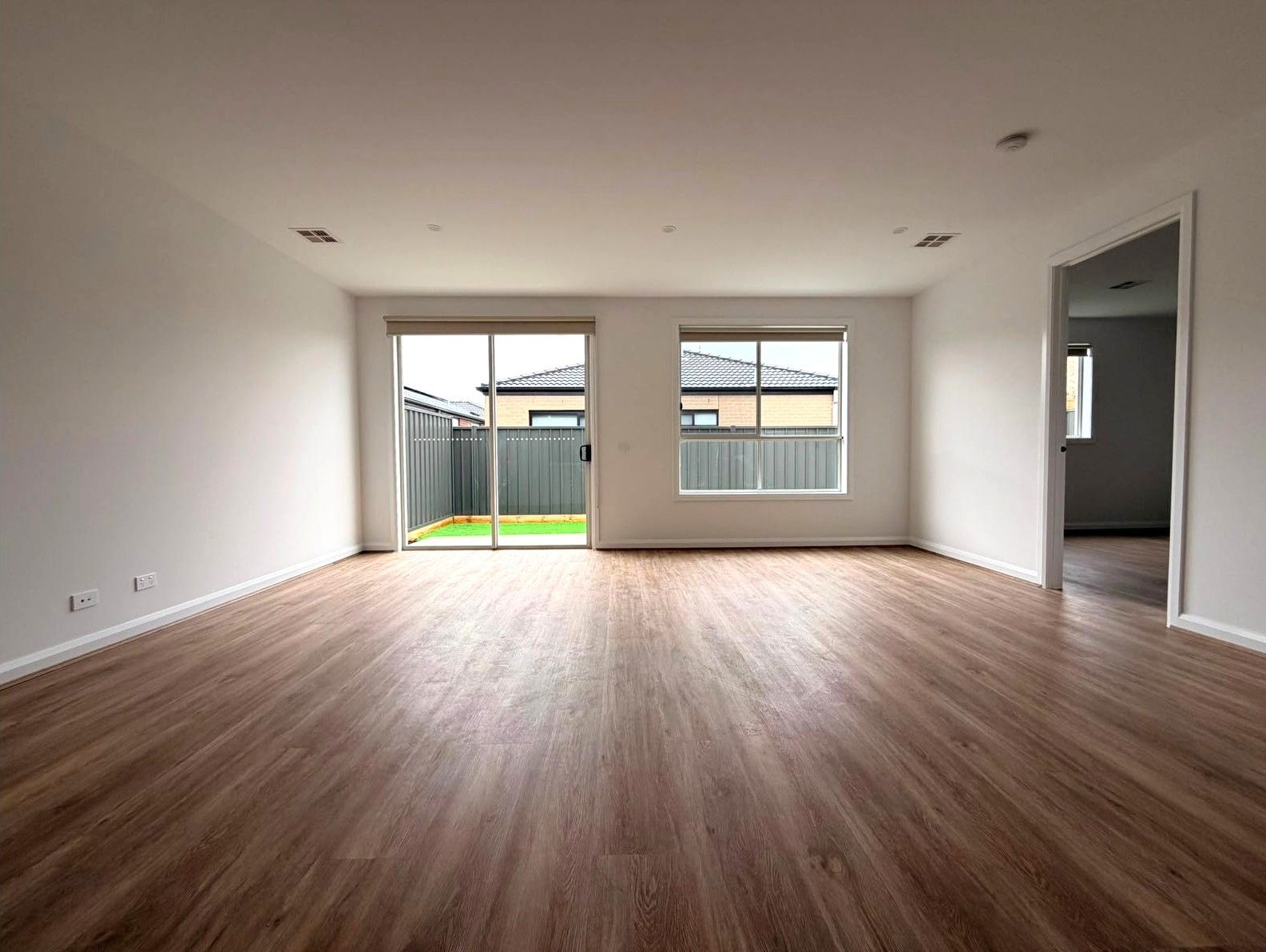 30 Esmeralda Avenue — photo 3 of 12