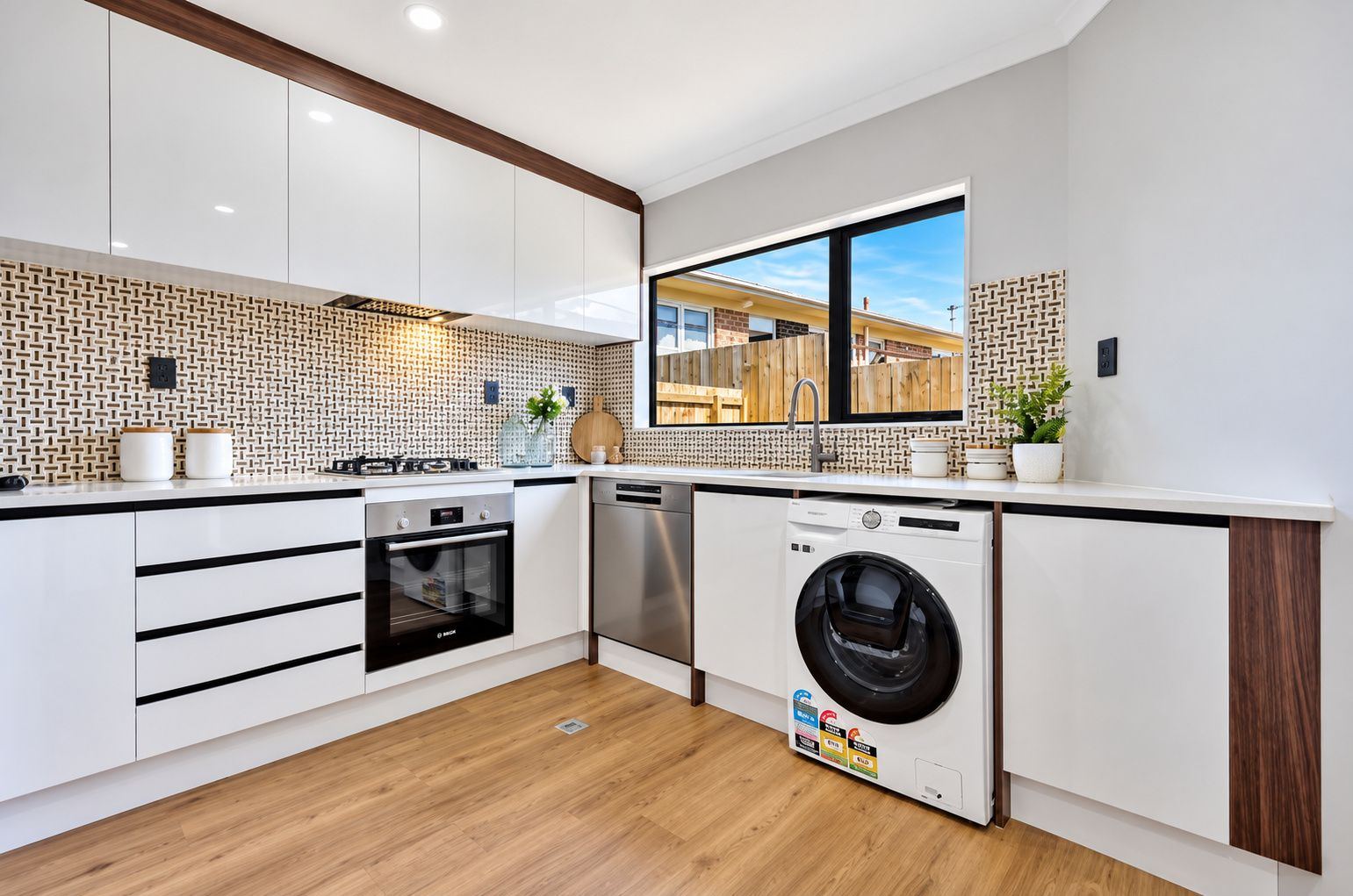 72D Howe Street, Howick, Manukau City 2014 - Leased House - Ray White ...