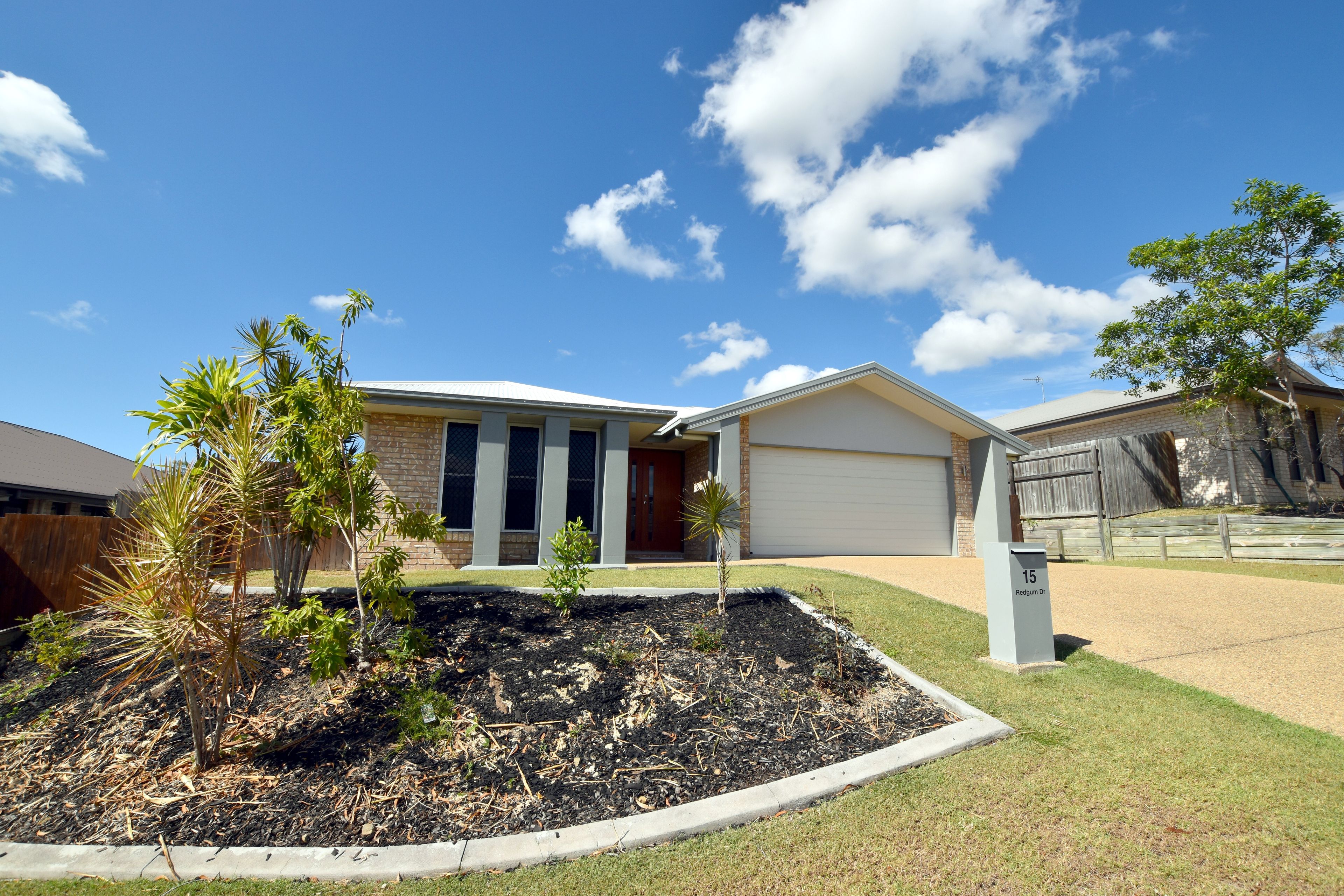 15 Redgum Drive, Kirkwood, QLD 4680
