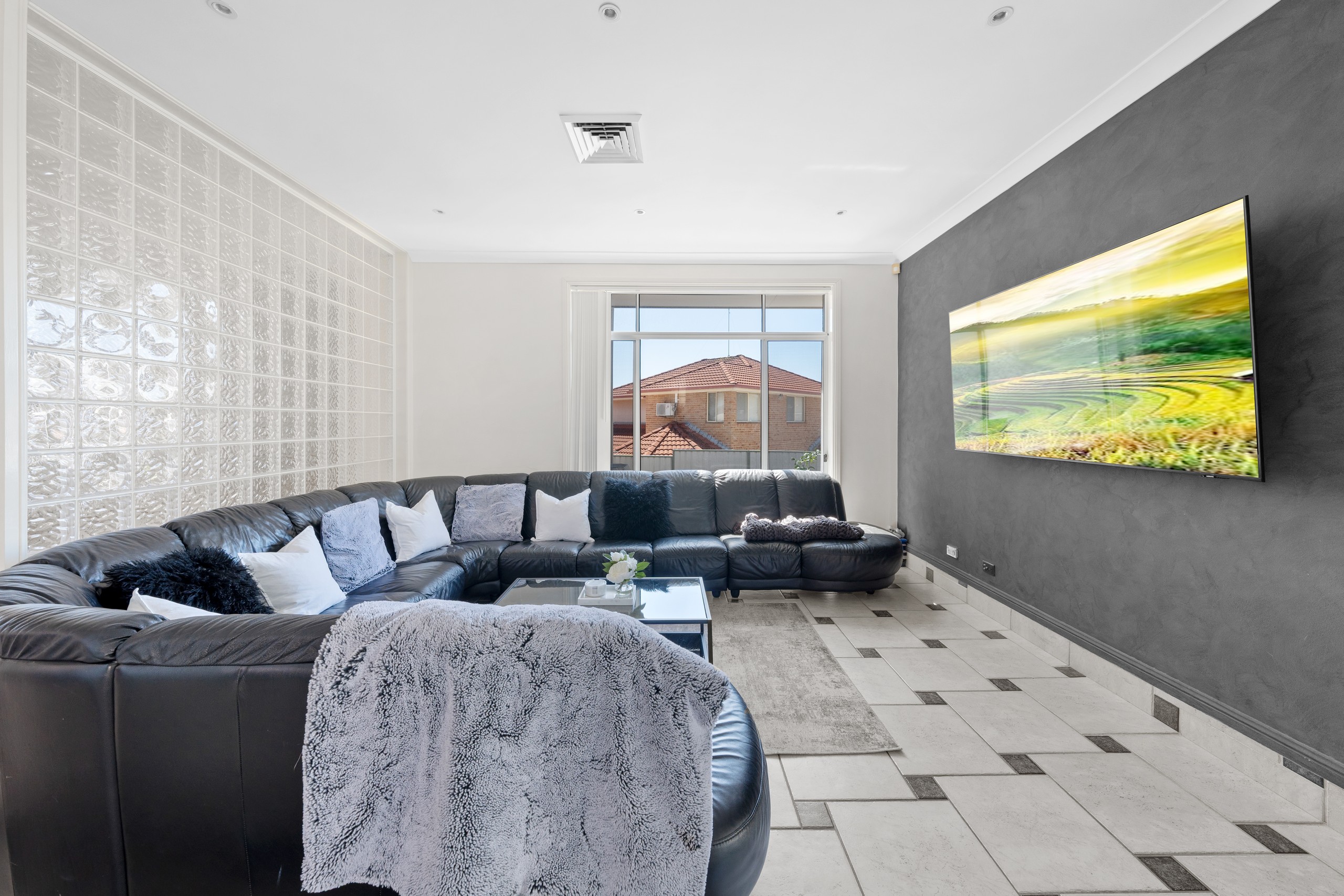 6 Bishop Close, Green Valley, NSW 2168