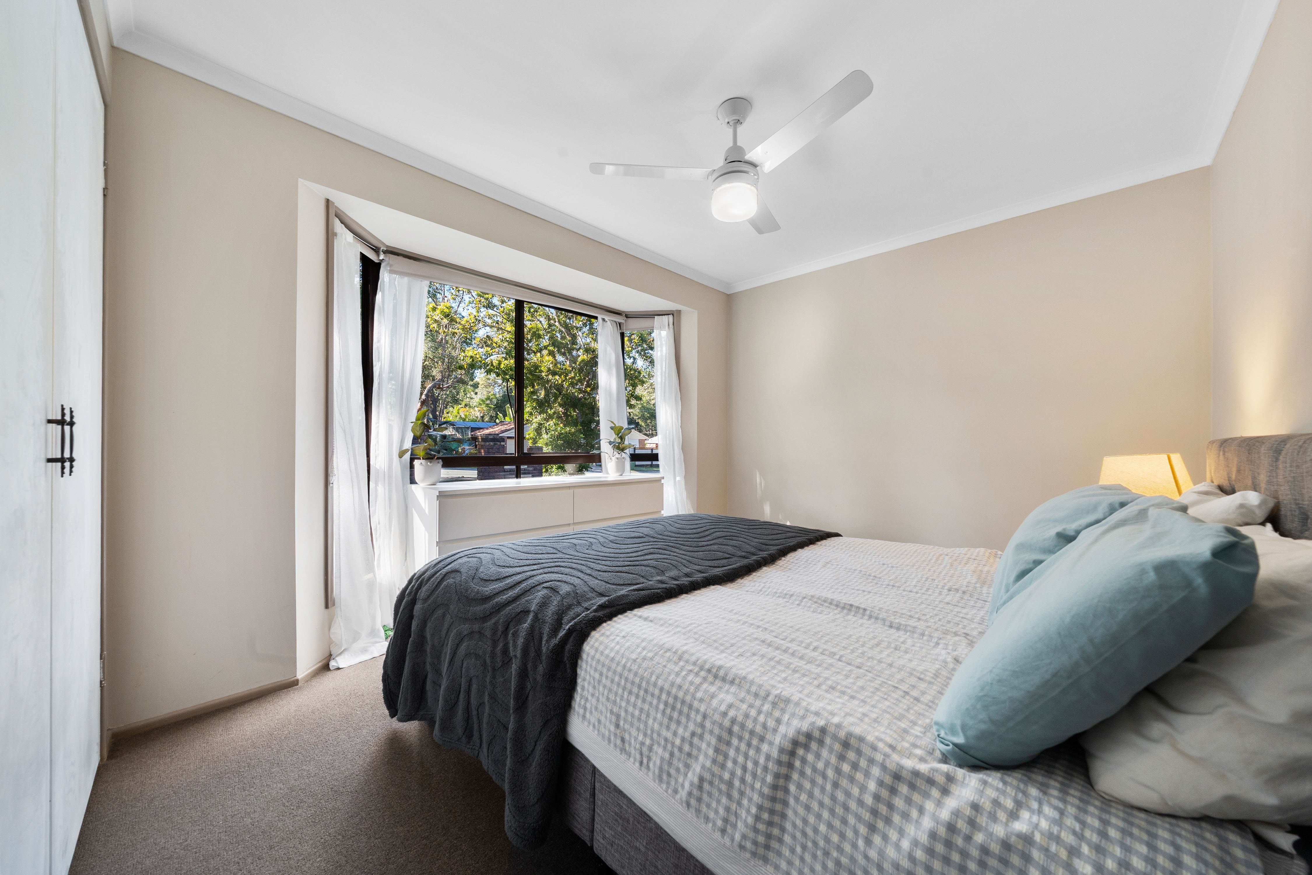 60 Roselea Street — photo 4 of 17