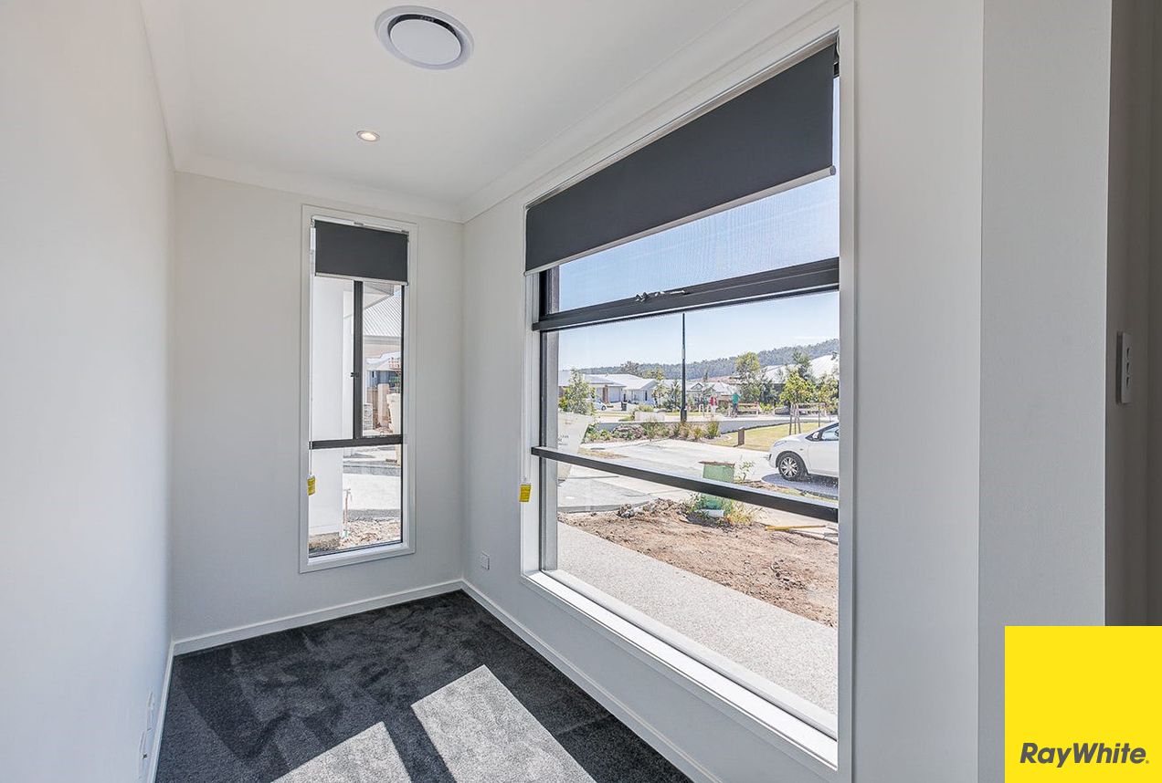 4 Steele Lane, White Rock, QLD 4306