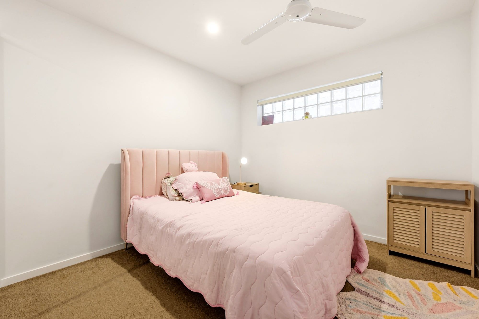 4212/1-7 Waterford Court — photo 11 of 21