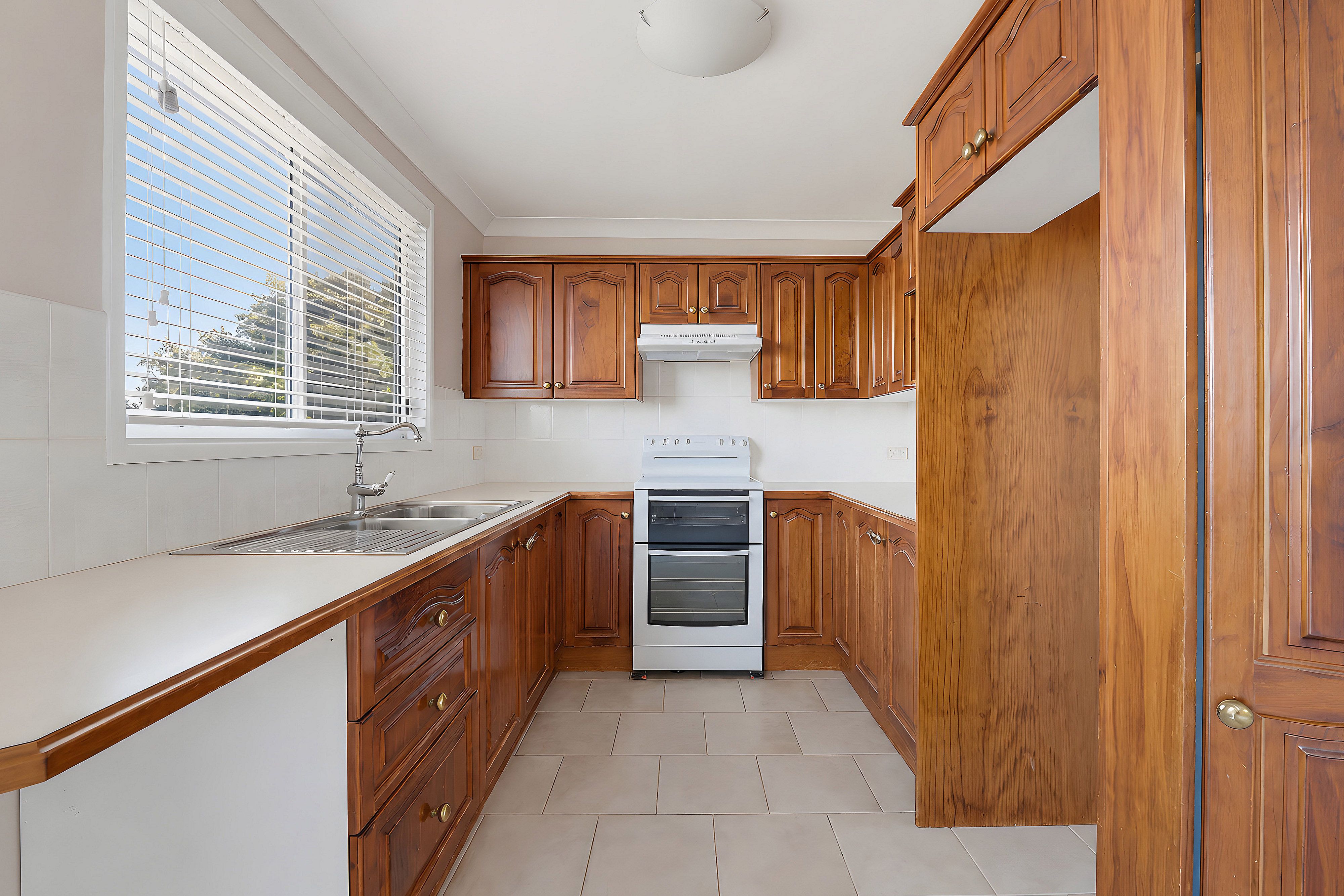 21 Blackshaw Avenue — photo 3 of 14