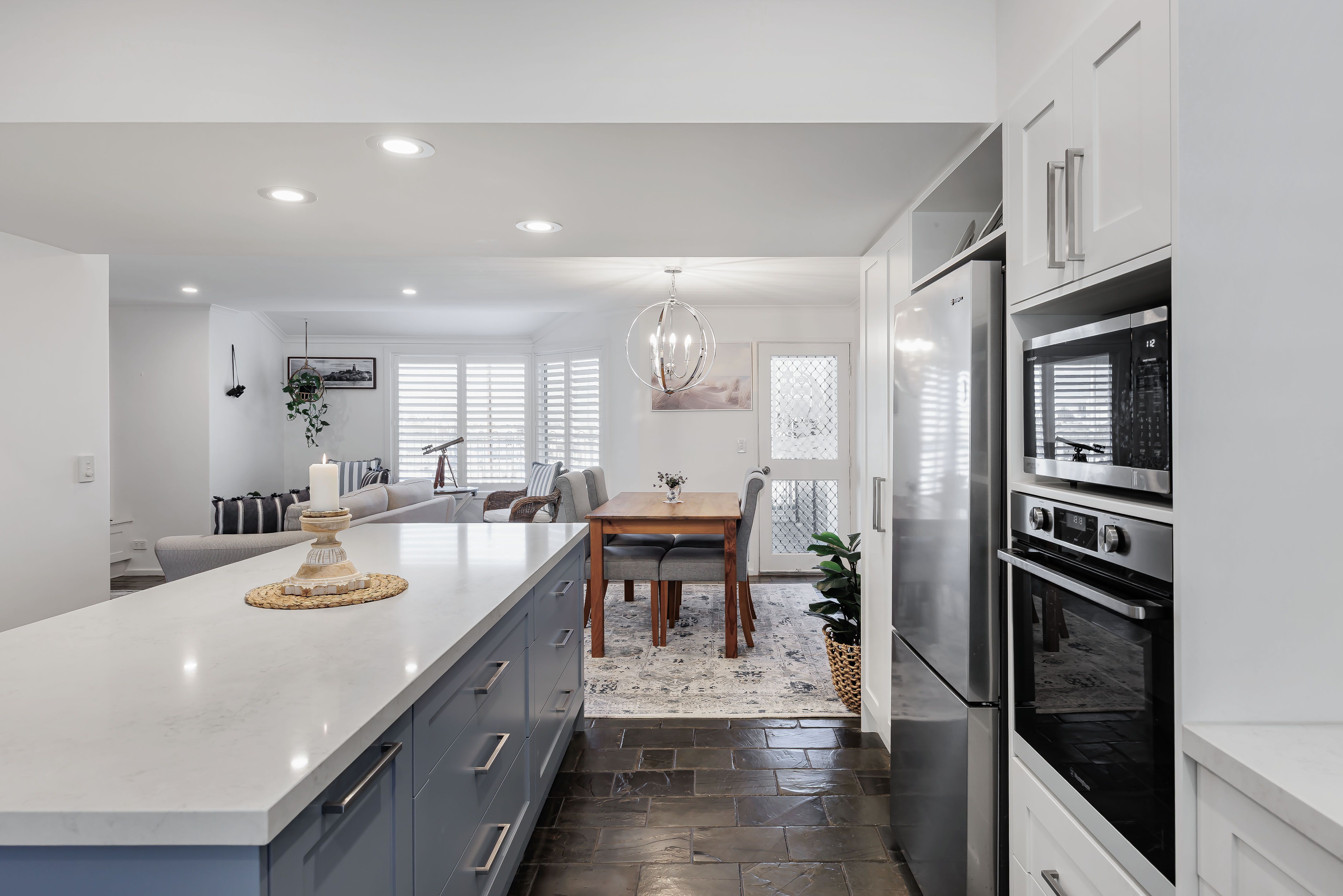 6/10 Nerida Drive — photo 4 of 27