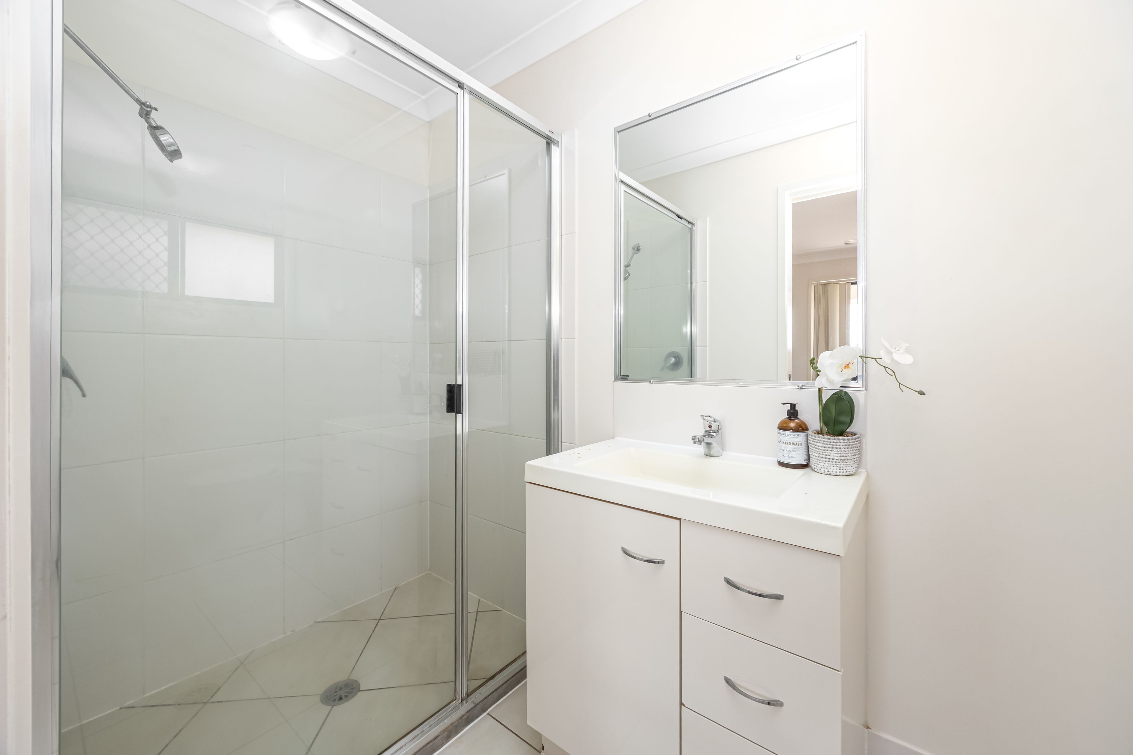 25 Amy Street — photo 6 of 12