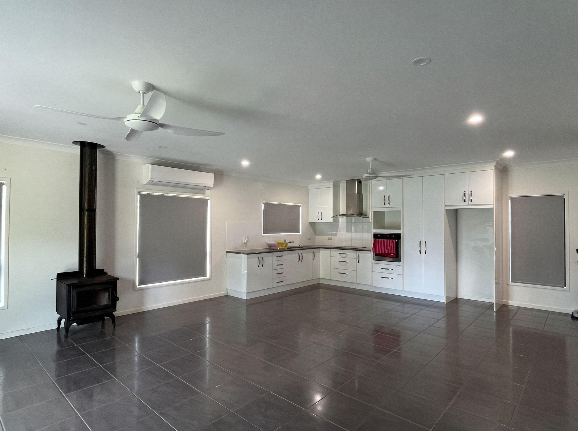 18 Russell Road West, Lake Eacham, QLD 4884
