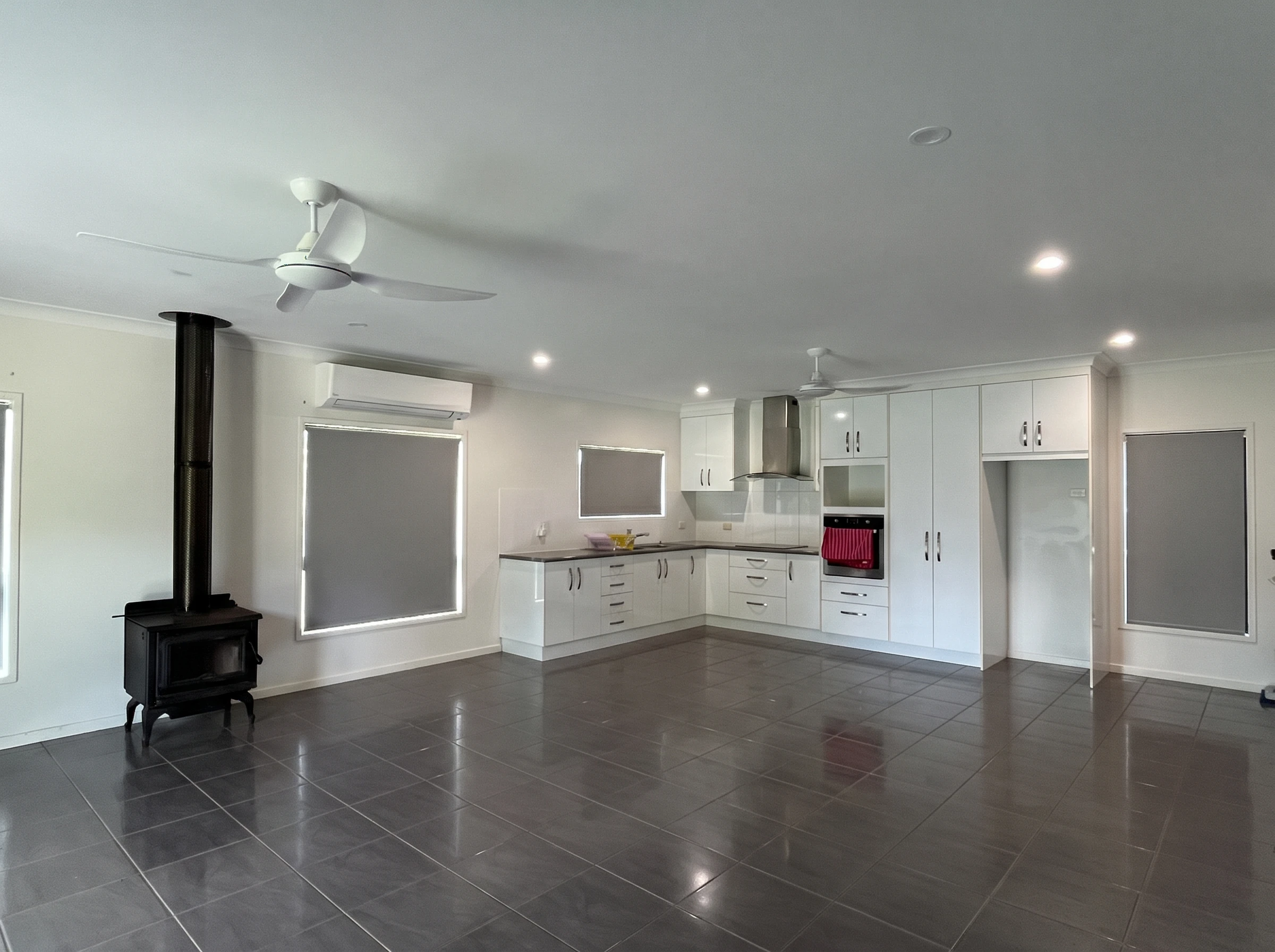 18 Russell Road West, Lake Eacham, QLD 4884
