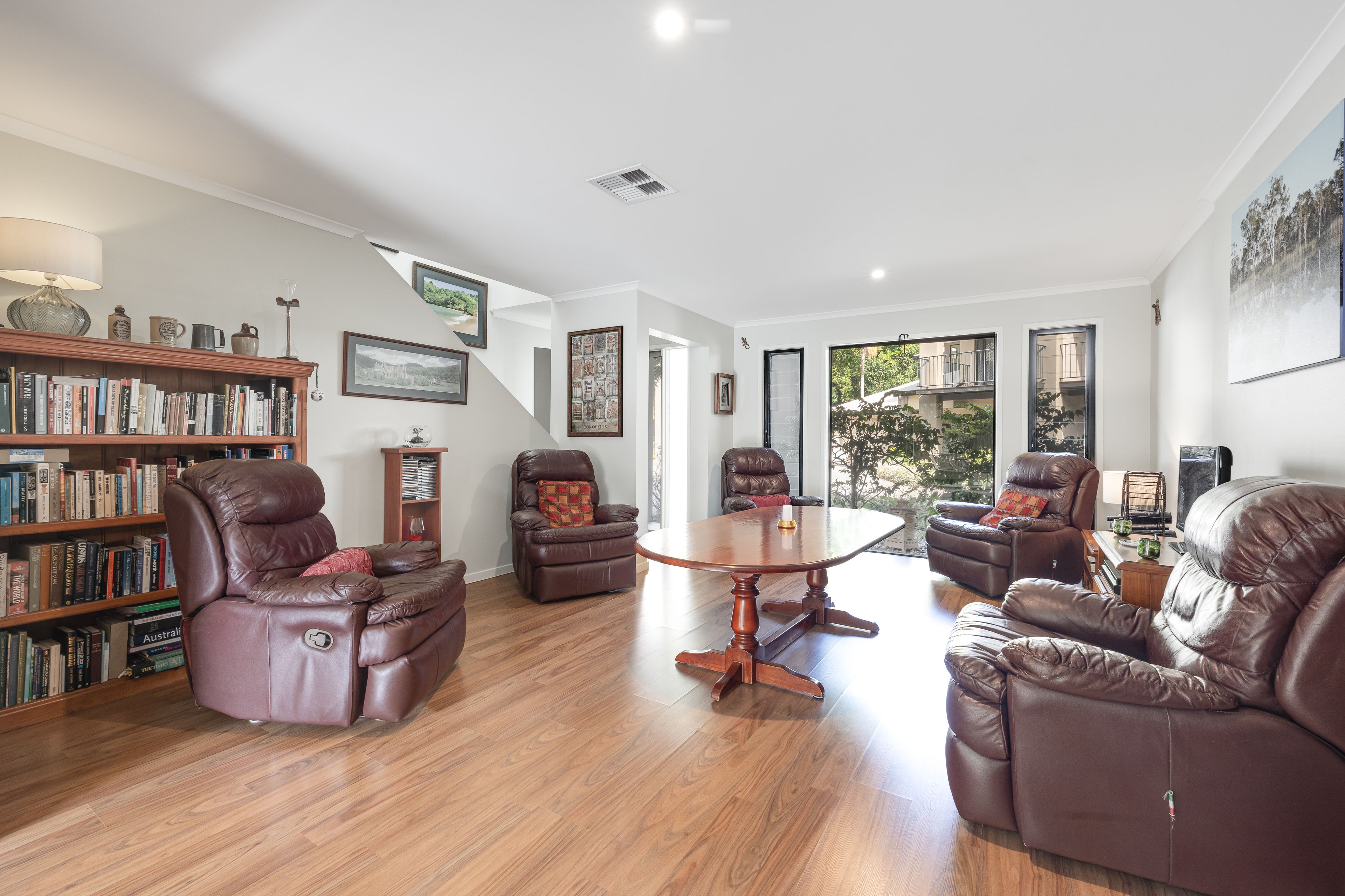 7/5 Bottlebrush Avenue — photo 4 of 20