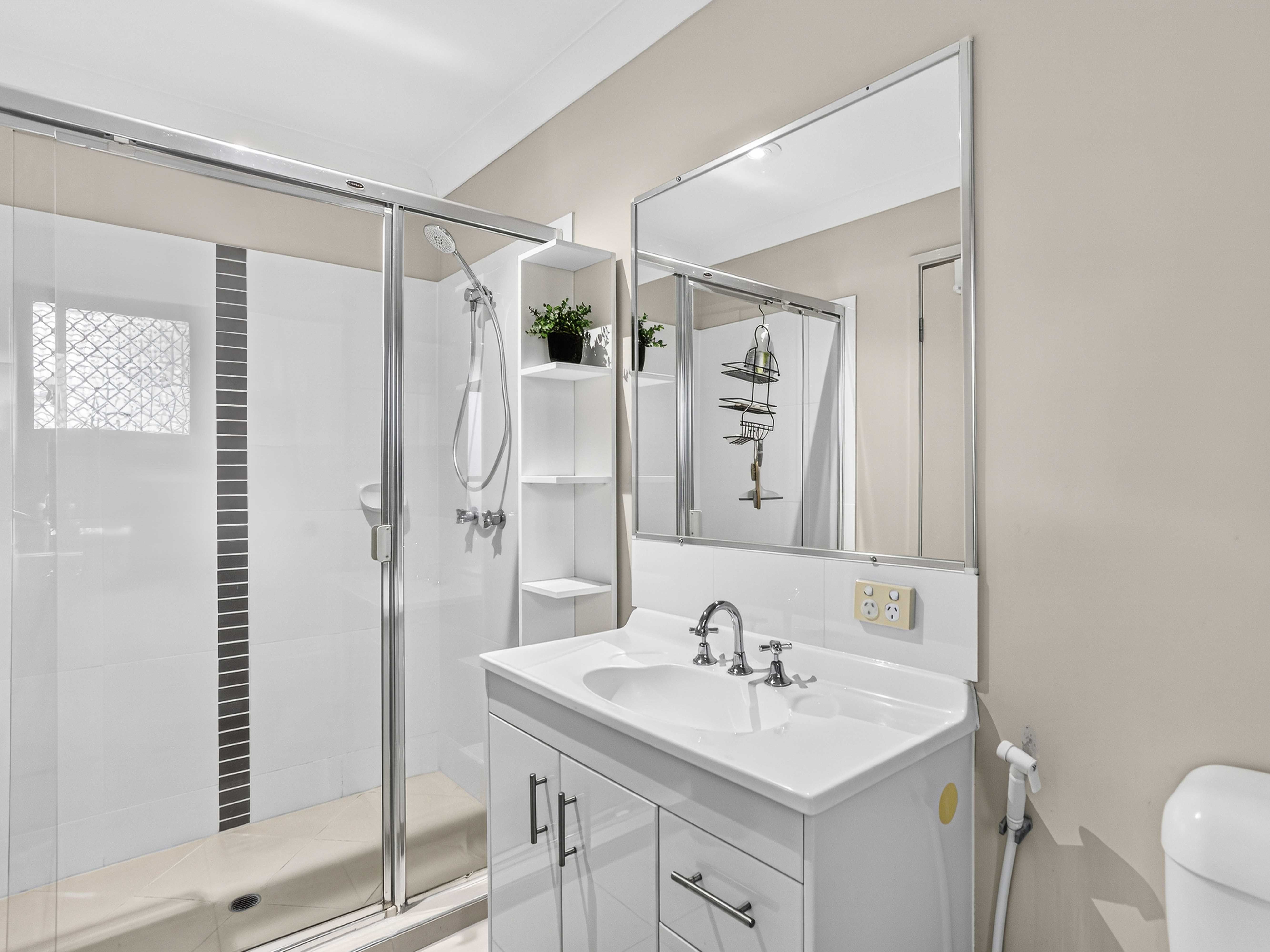 68 Wunburra Circle — photo 8 of 17