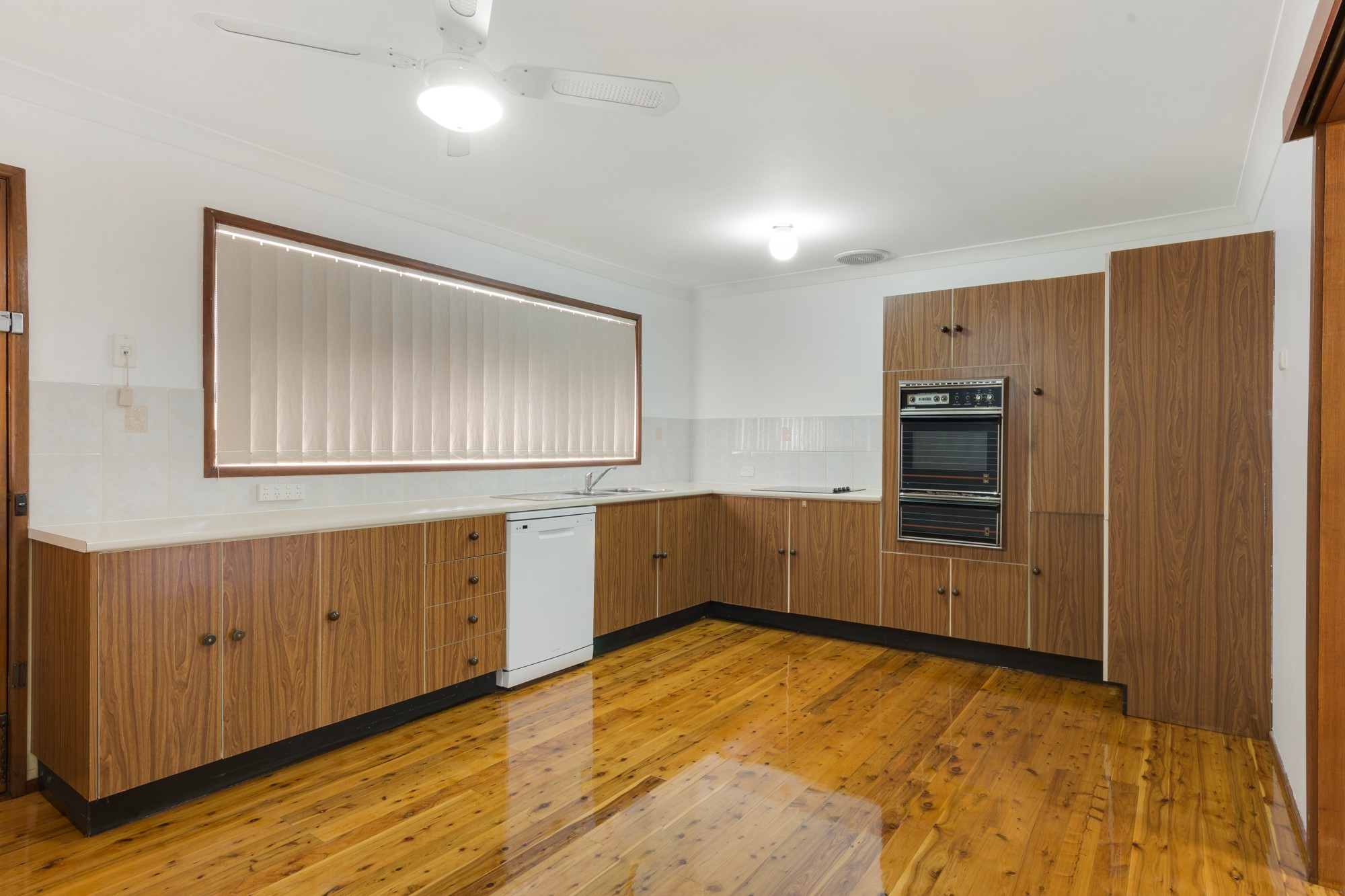 Ambarvale, NSW 2560