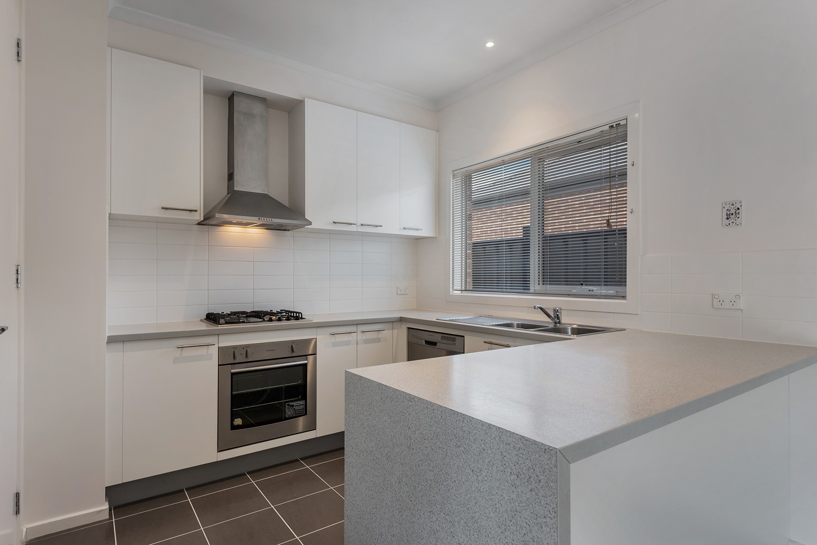 25 Highbury Circuit, Craigieburn, VIC 3064