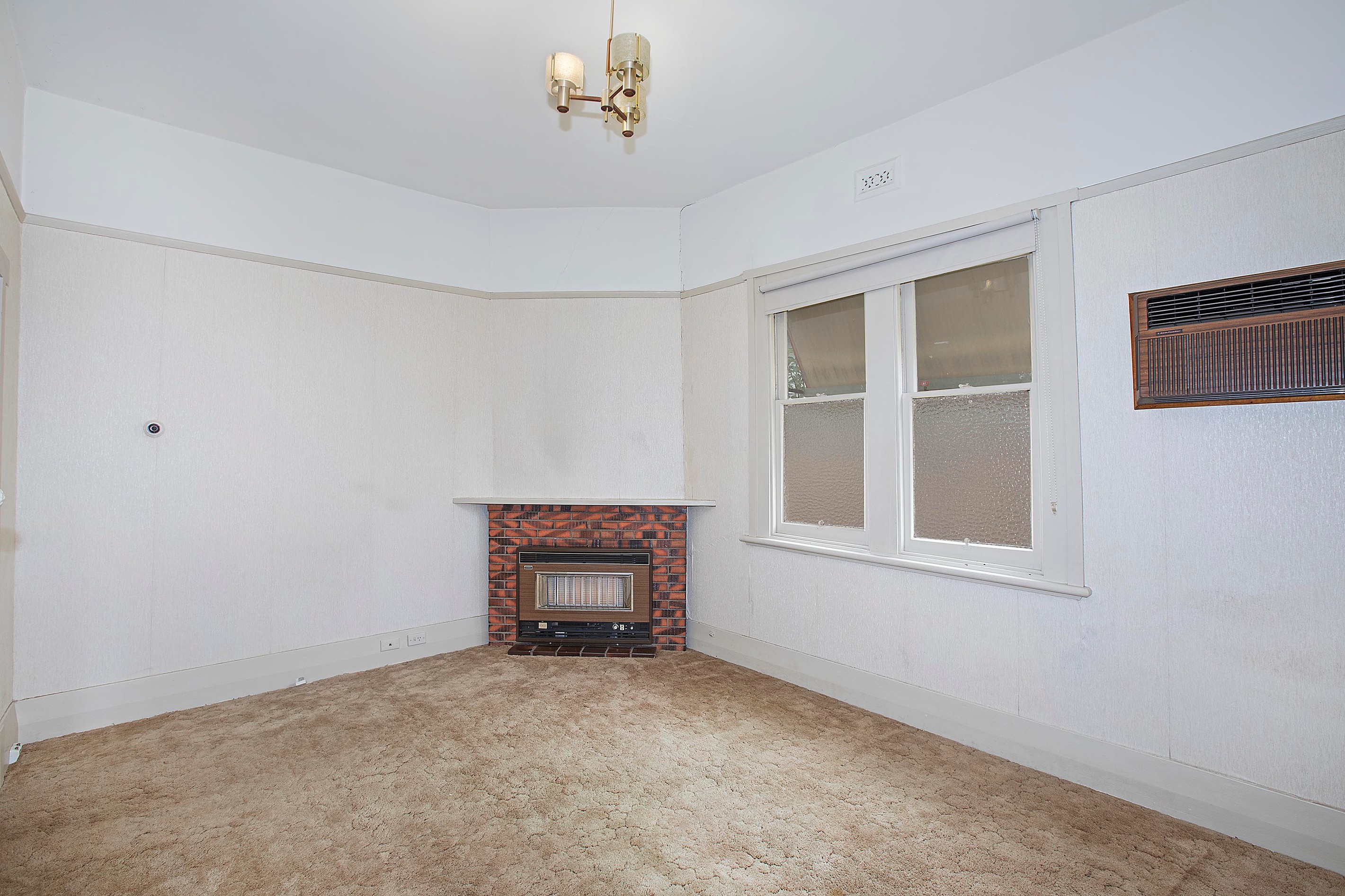 18 Thorne Street, East Geelong, VIC 3219