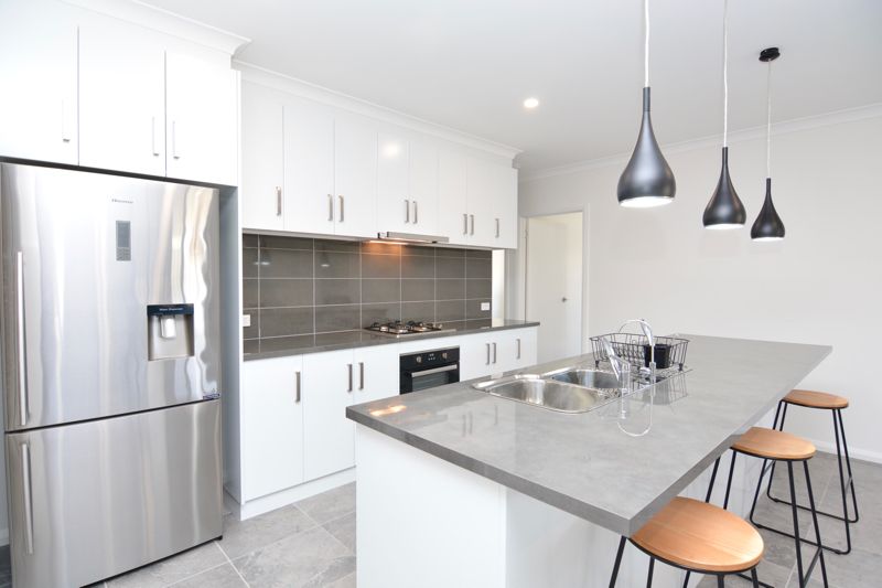 12 Holney Grove, Irymple, VIC 3498