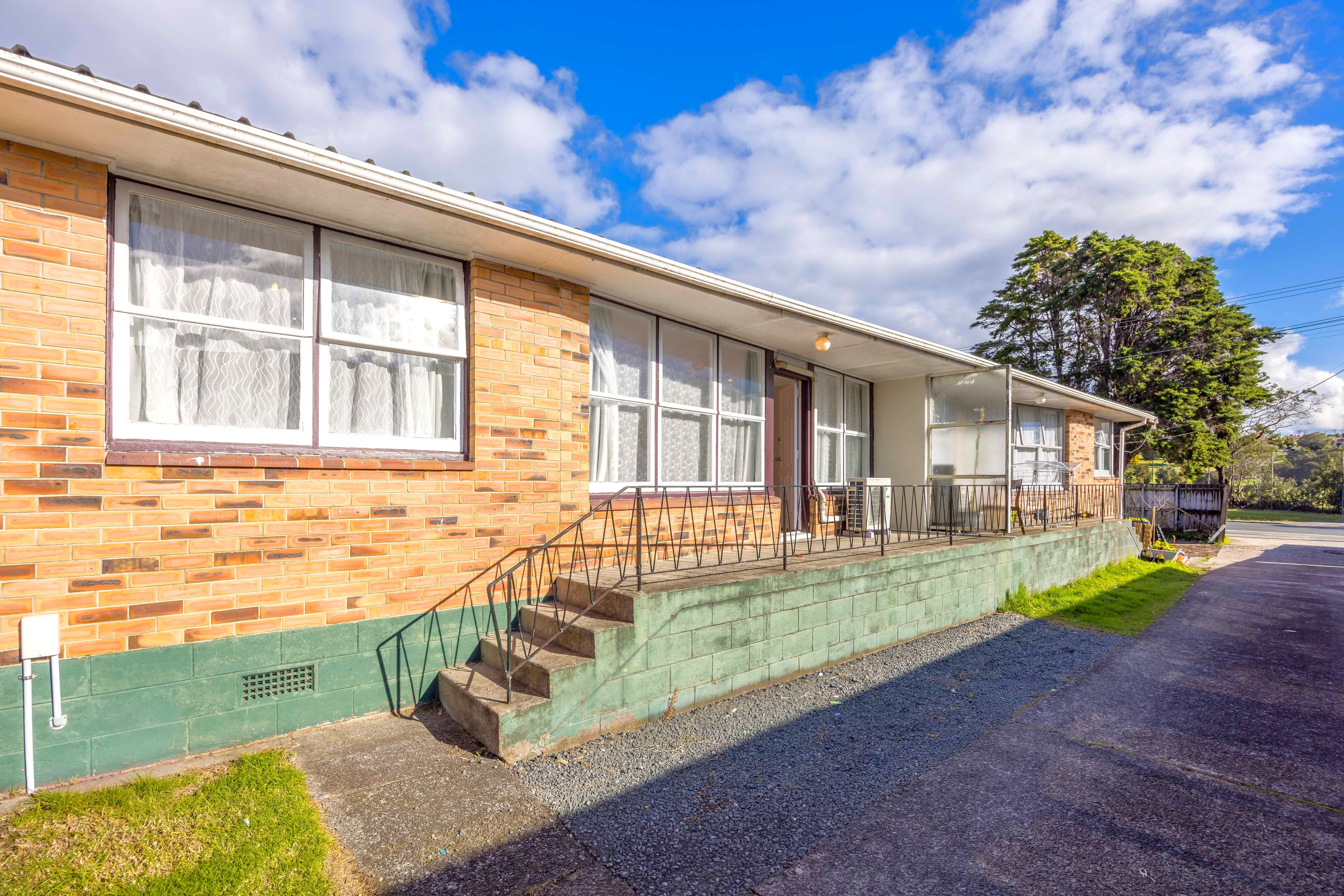 2/82 Portage Road, New Lynn, Waitakere City