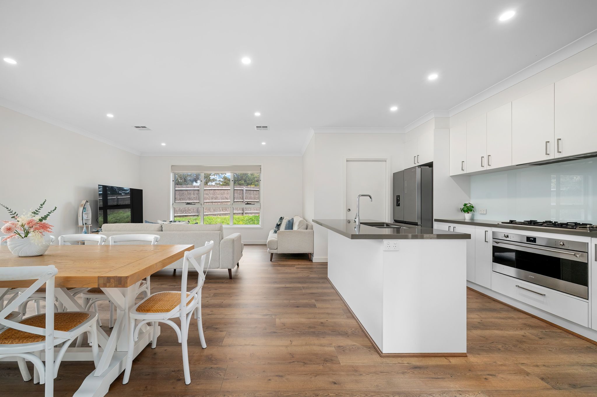 17 Penfolds Grove — photo 3 of 14