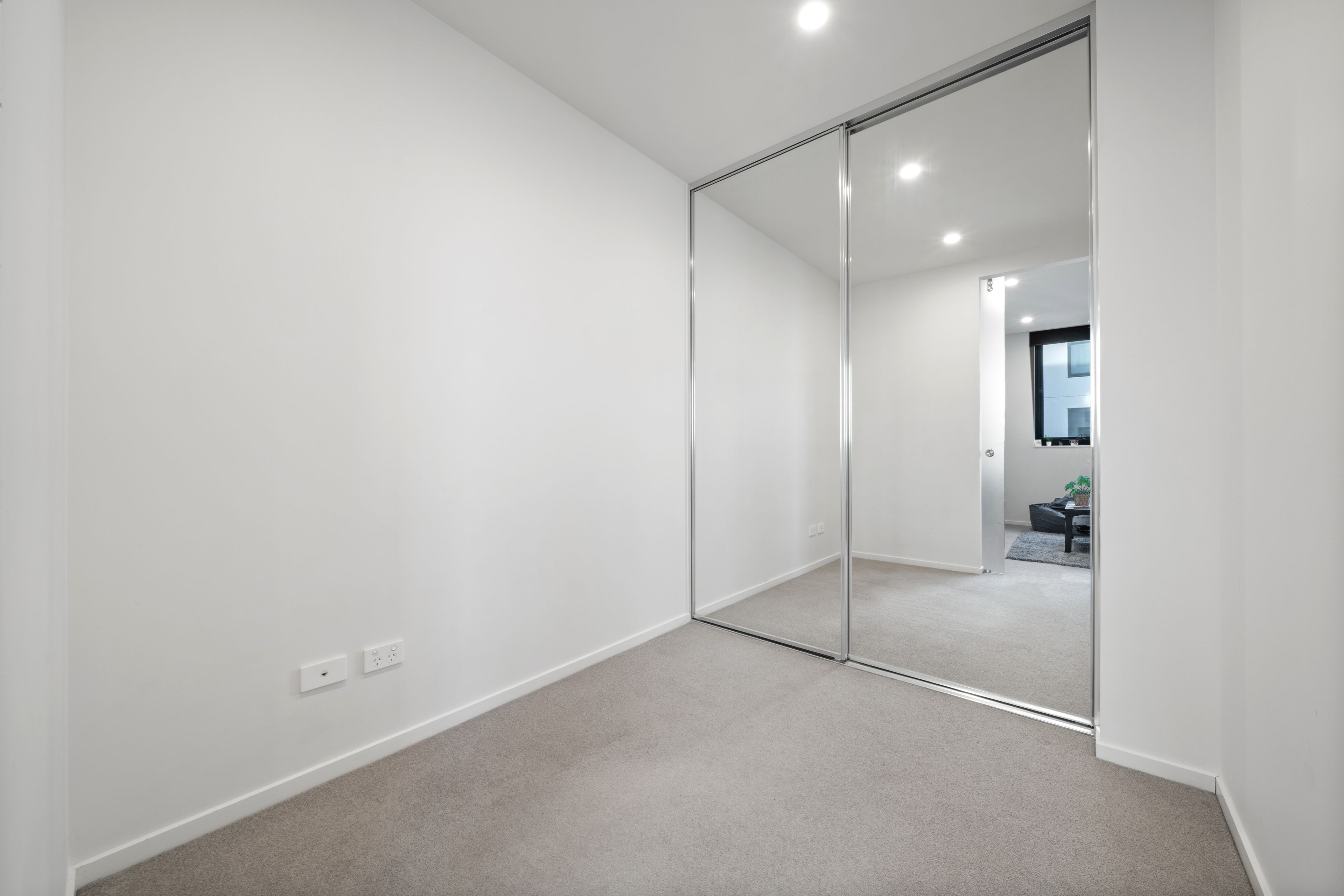 409/104 Northbourne Avenue — photo 14 of 19