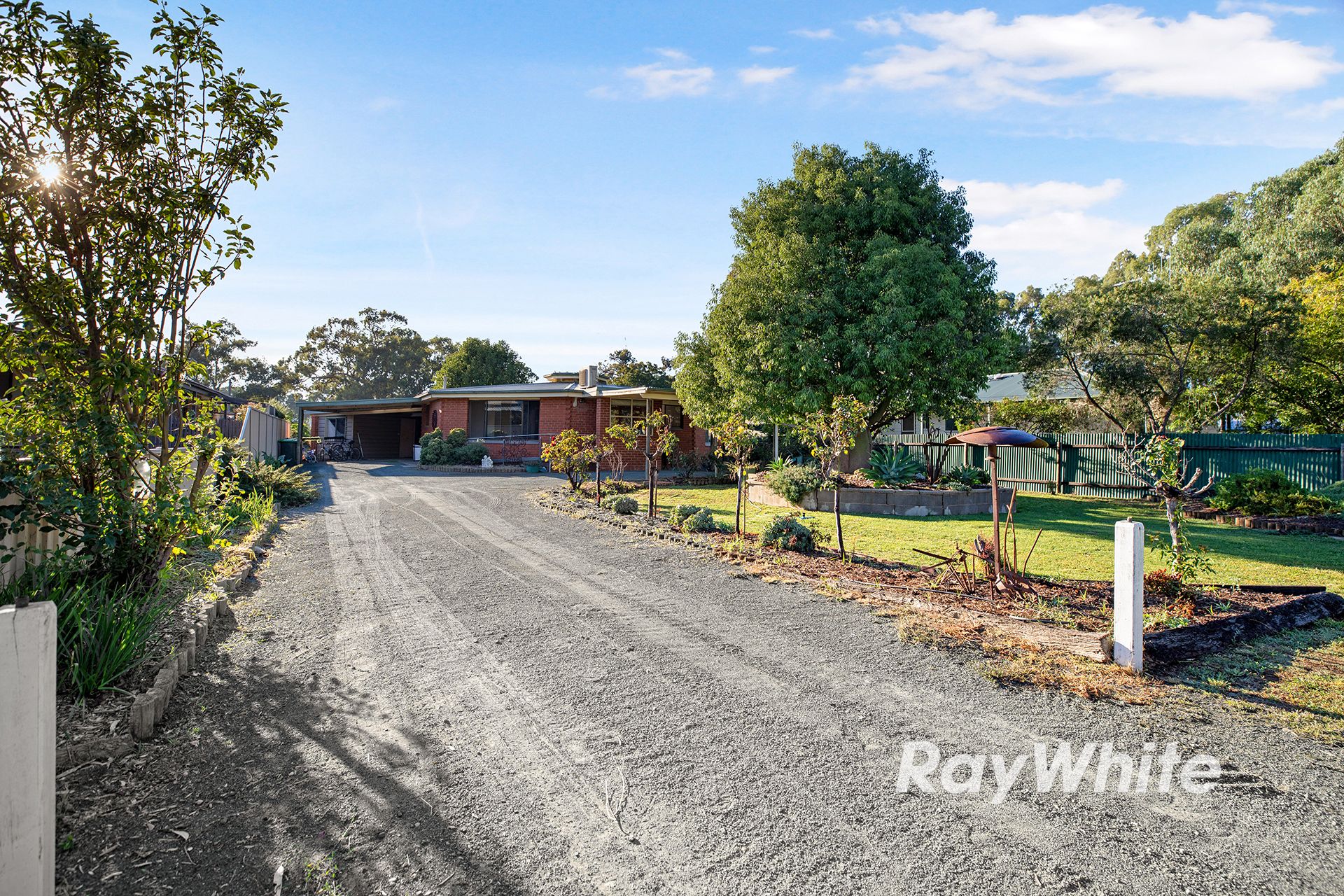 111 High Street, Rochester, VIC 3561