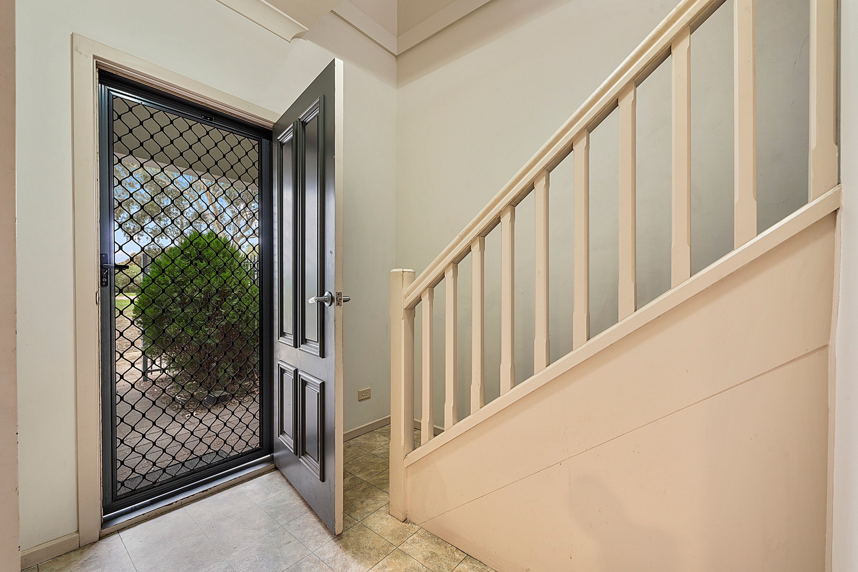2/16 Parkdale Crescent, Mawson Lakes, SA 5095