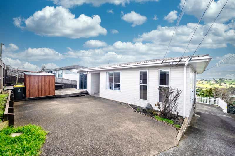 139 Sandspit Road, Shelly Park, Manukau City