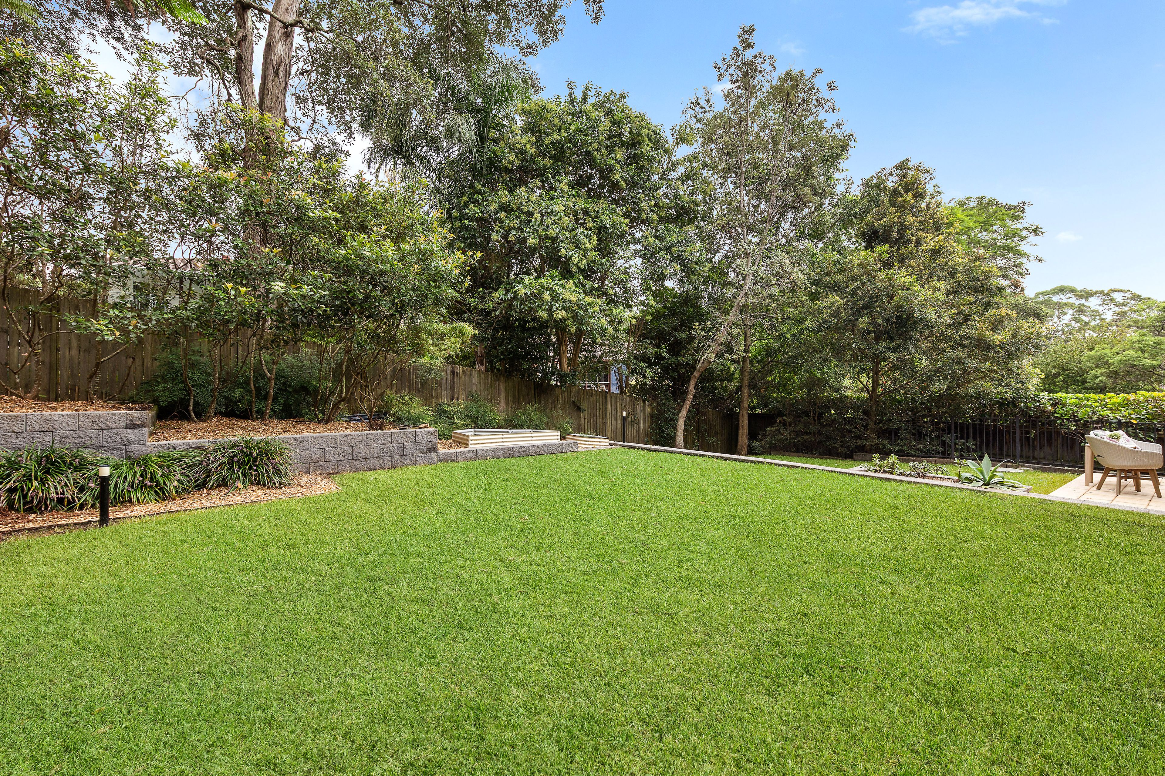 86 Livingstone Avenue — photo 8 of 10