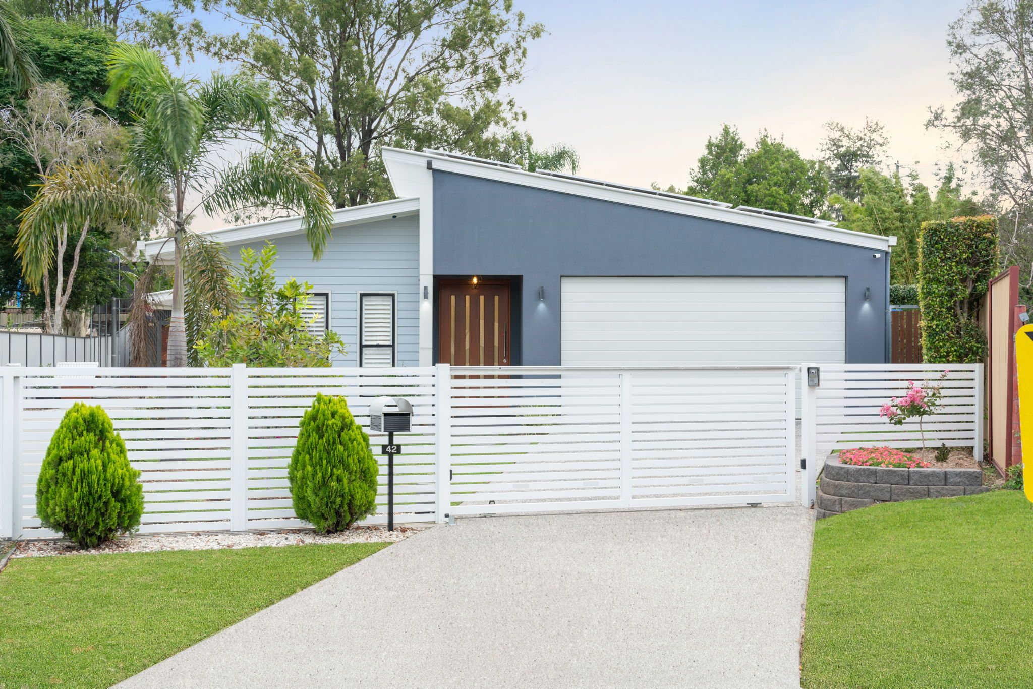 42 Strathallen Drive, Boronia Heights, QLD 4124