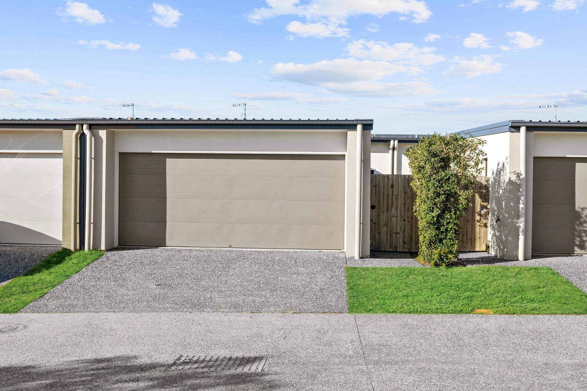 8 Torrens Parkway — photo 17 of 21