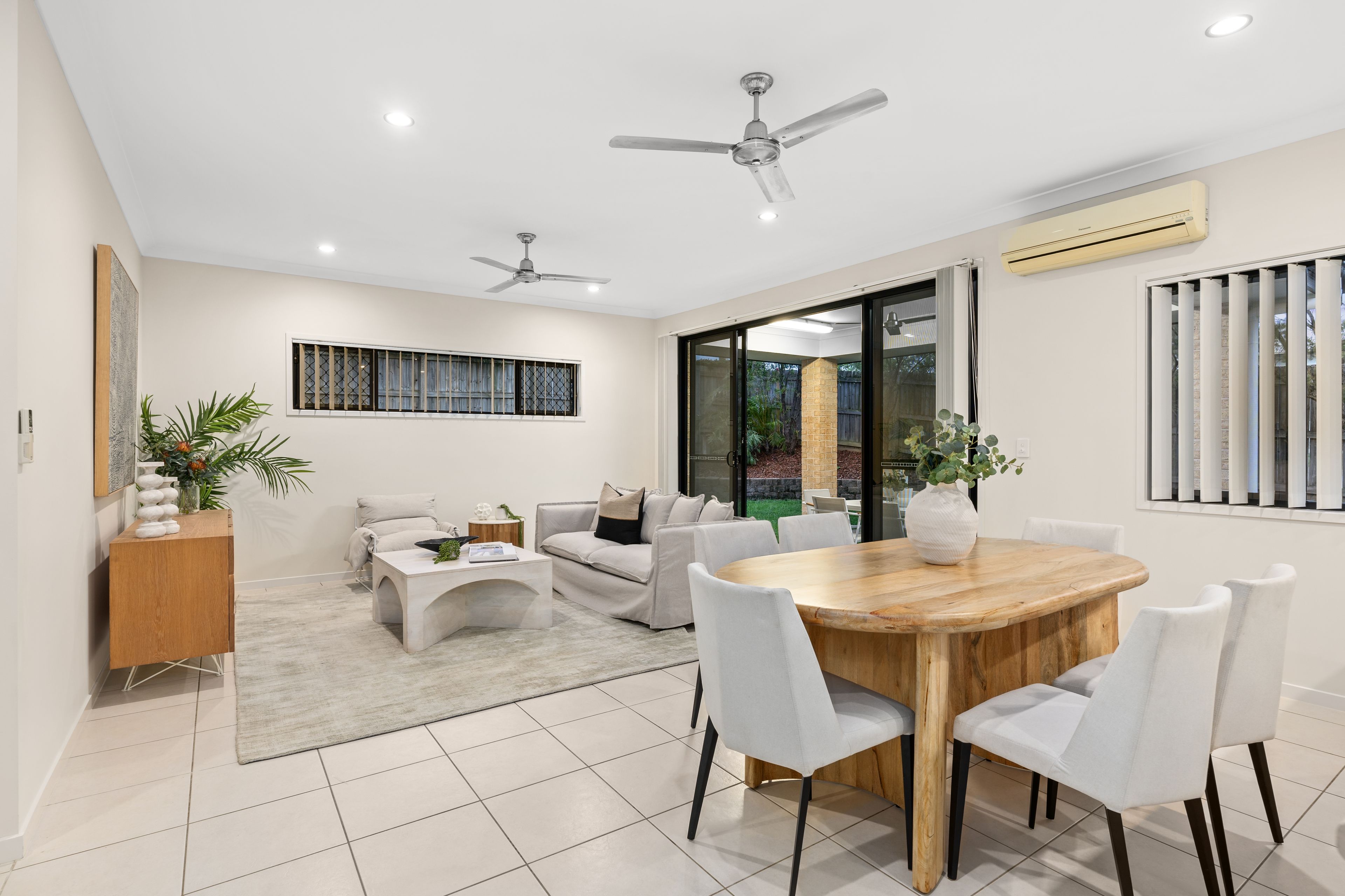8 Possumwood Place, Flinders View, QLD 4305