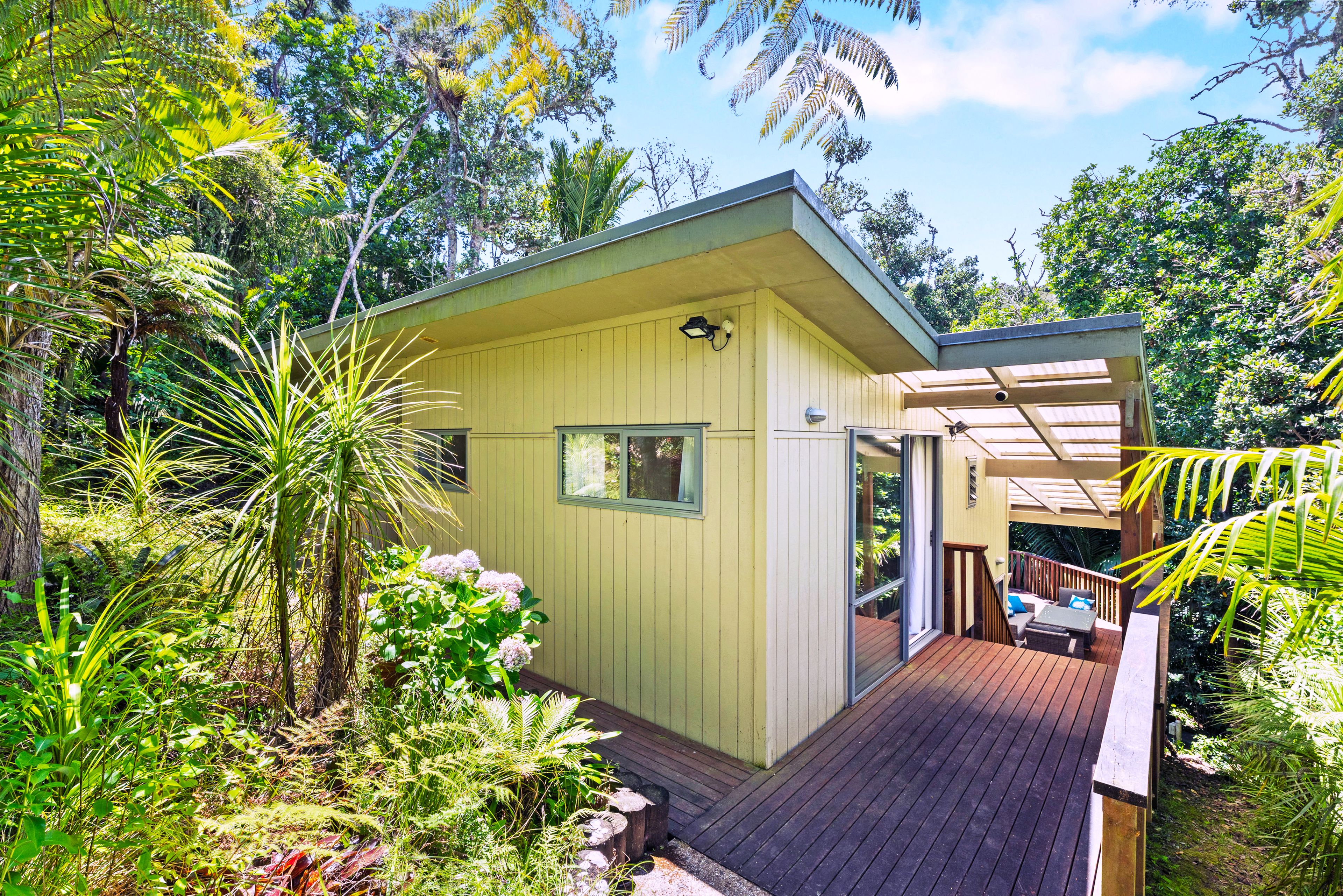 43 Crescent Road West, Ostend, Waiheke Island