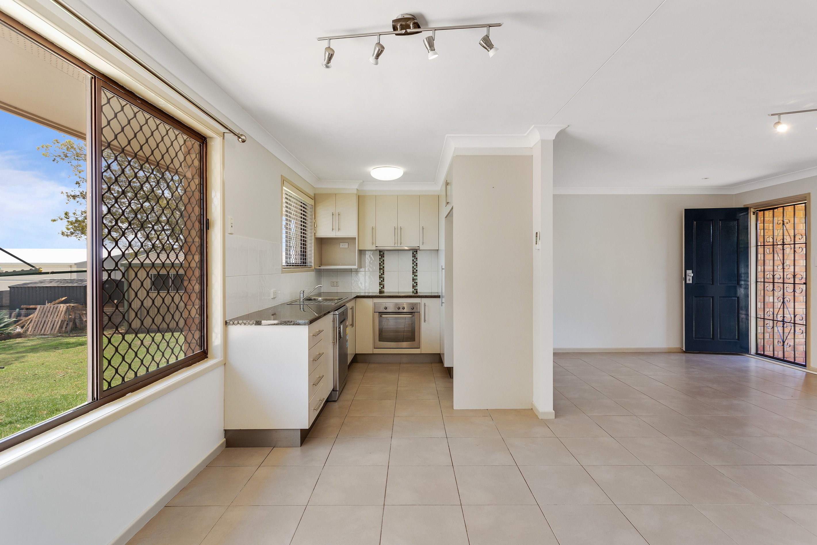 27 Arabian Street, Harristown, QLD 4350