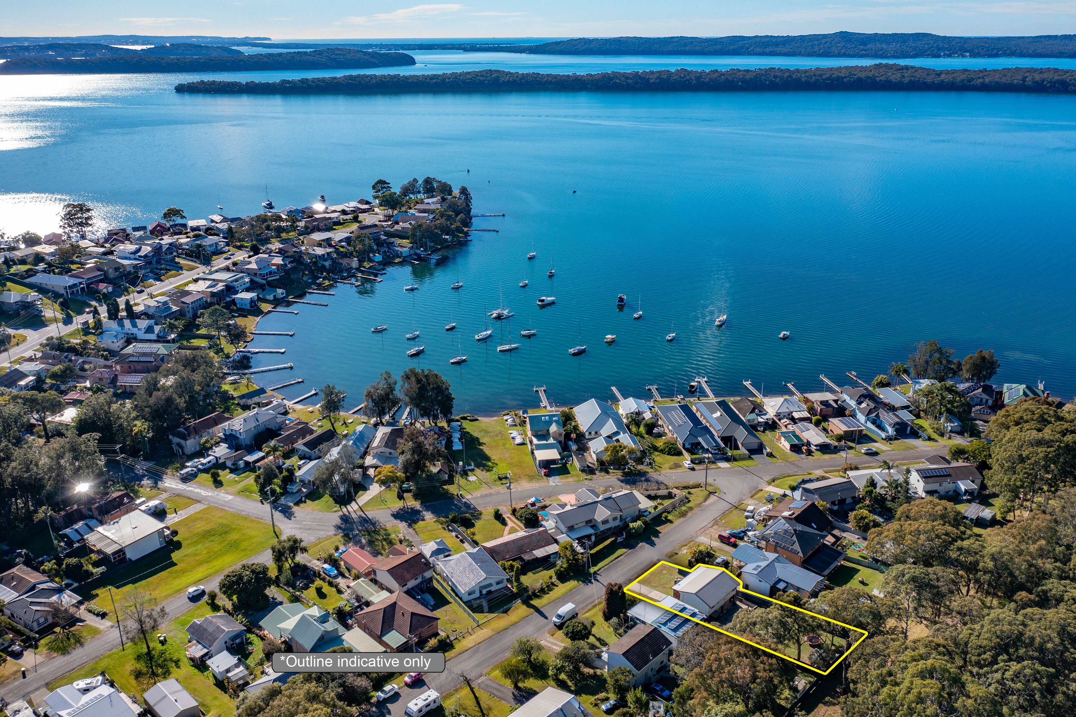 8 Maitland Avenue, Sunshine NSW 2264